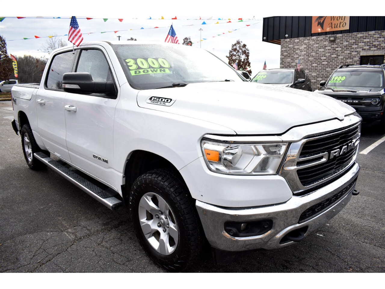 RAM 1500 Big Horn 4x4 Crew Cab 5'7" Box 2021