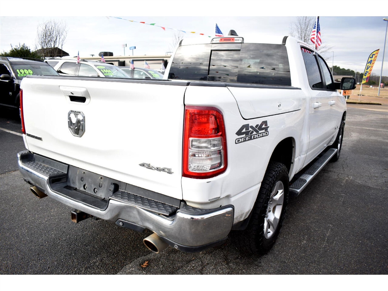 RAM 1500 Big Horn 4x4 Crew Cab 5'7" Box 2021