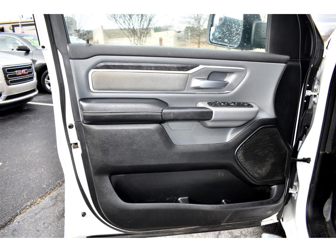 RAM 1500 Big Horn 4x4 Crew Cab 5'7" Box 2021