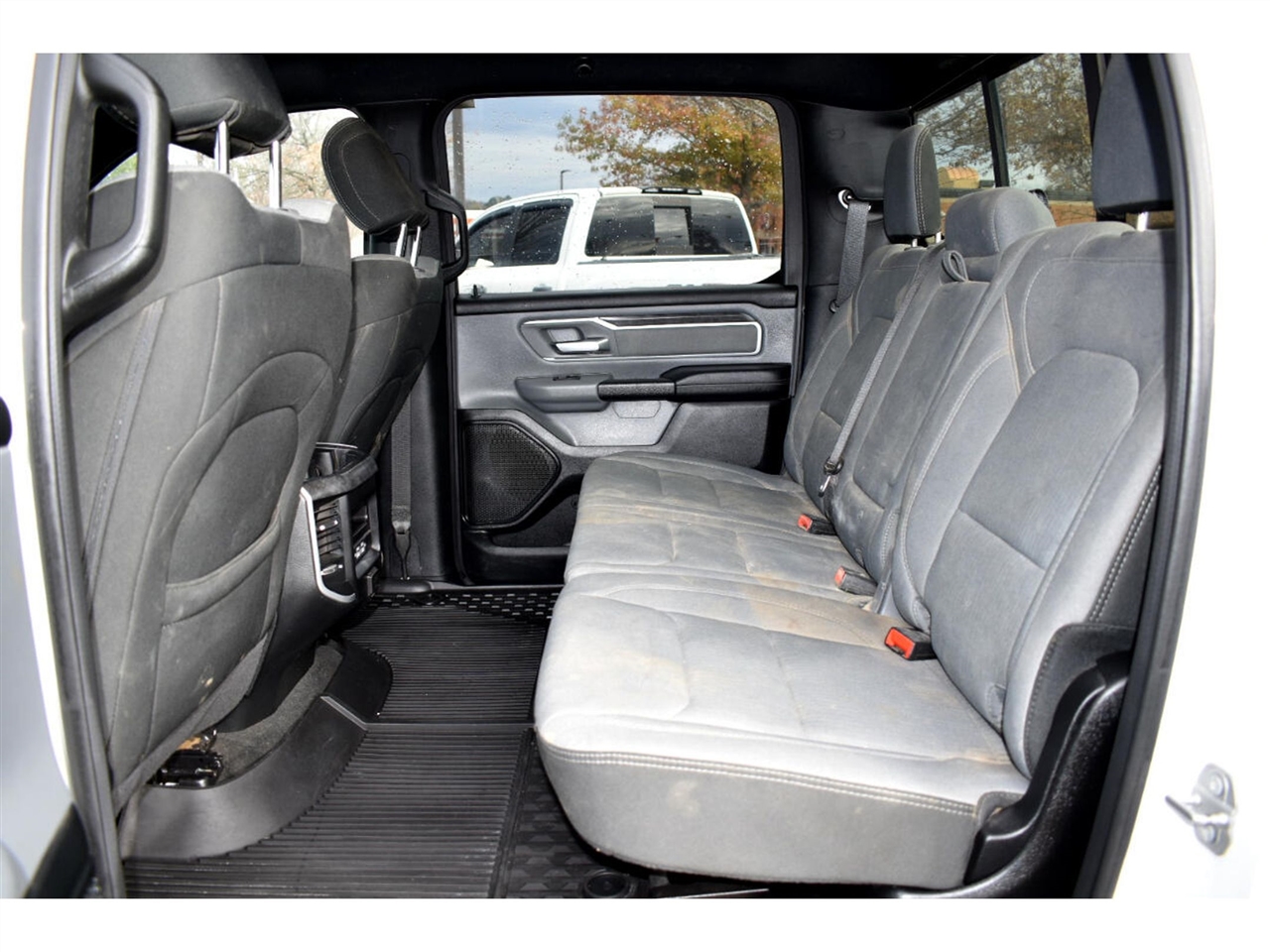 RAM 1500 Big Horn 4x4 Crew Cab 5'7" Box 2021