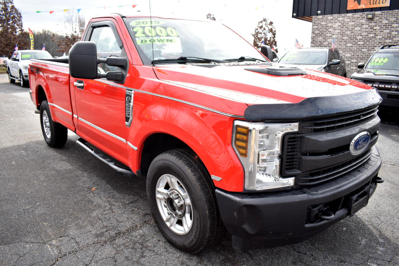 Ford Super Duty F-250 SRW XLT 2WD Reg Cab 8' Box 2019