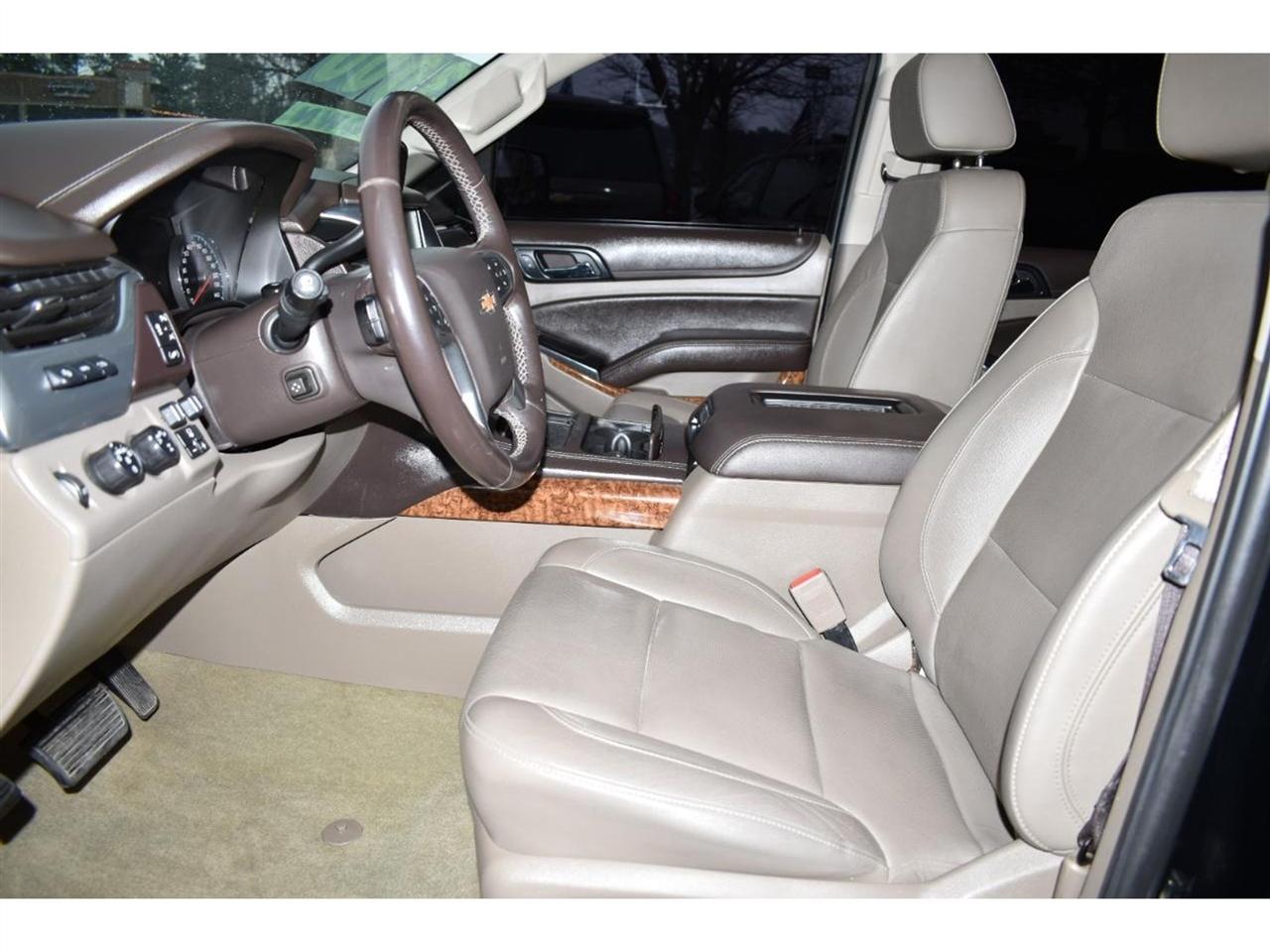 Chevrolet Suburban 4WD 4dr 1500 Premier 2019