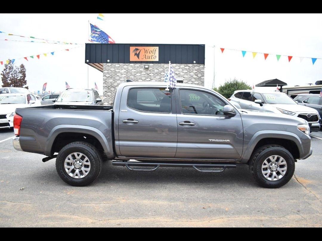 2017 Toyota Tacoma TRD Off Road Double Cab 5' Bed V6 4x2 AT (Natl)