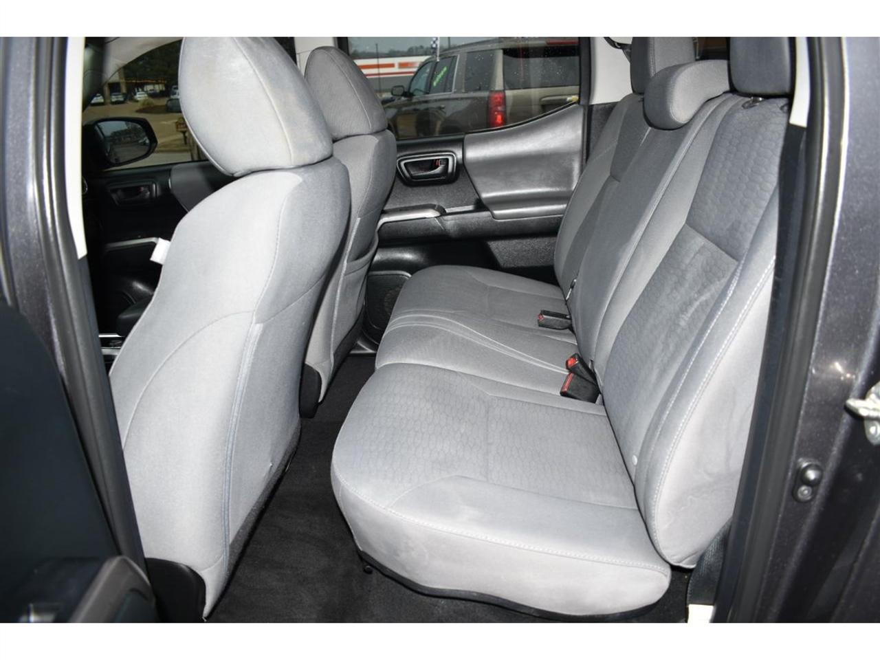 Toyota Tacoma TRD Off Road Double Cab 5' Bed V6 4x2 AT (Natl) 2017