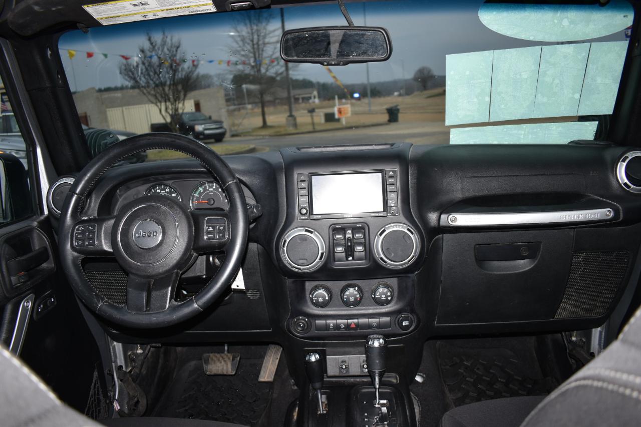Jeep Wrangler Unlimited 4WD 4dr Sahara 2015