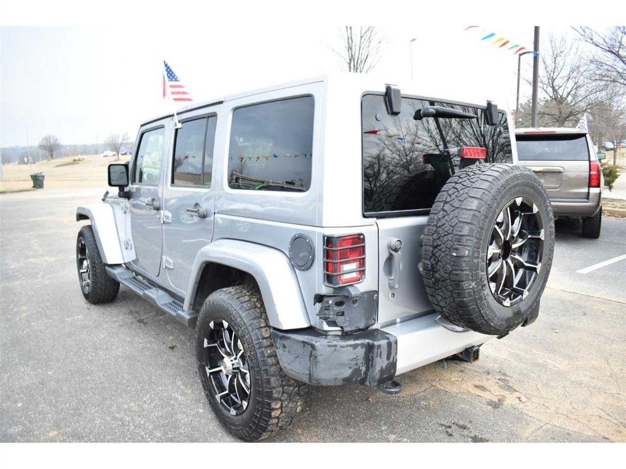 Jeep Wrangler Unlimited 4WD 4dr Sahara 2015