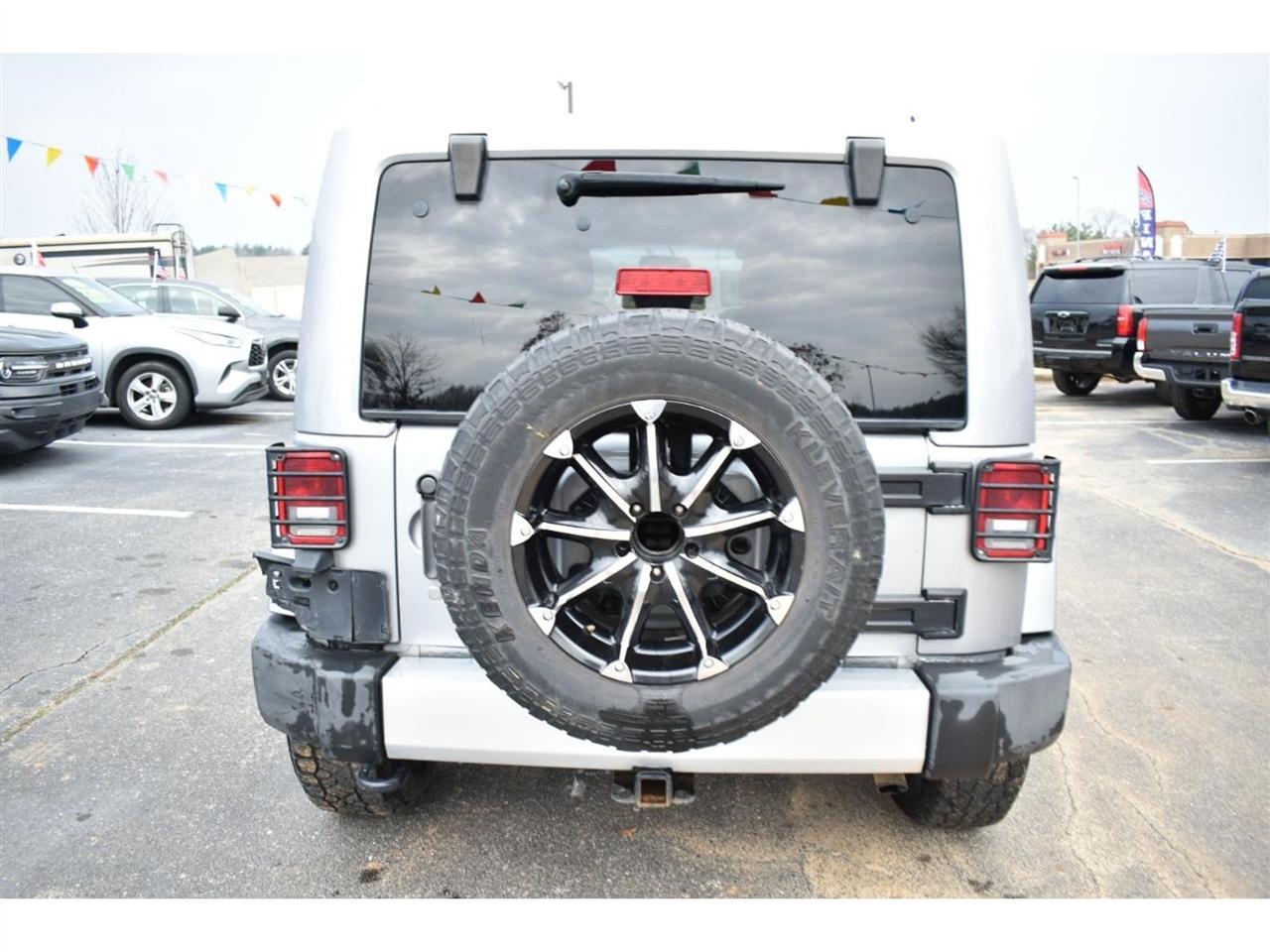 Jeep Wrangler Unlimited 4WD 4dr Sahara 2015