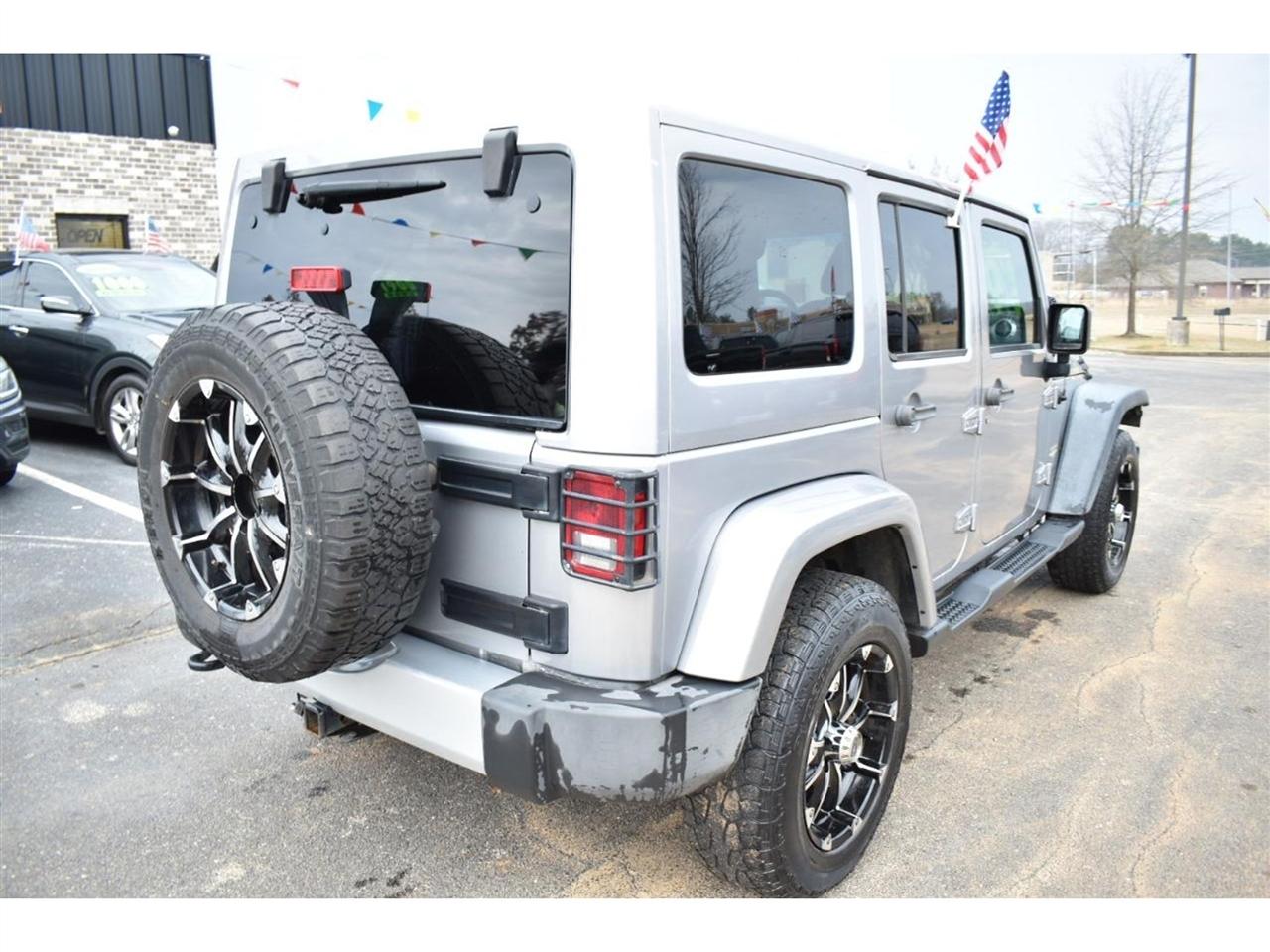 Jeep Wrangler Unlimited 4WD 4dr Sahara 2015