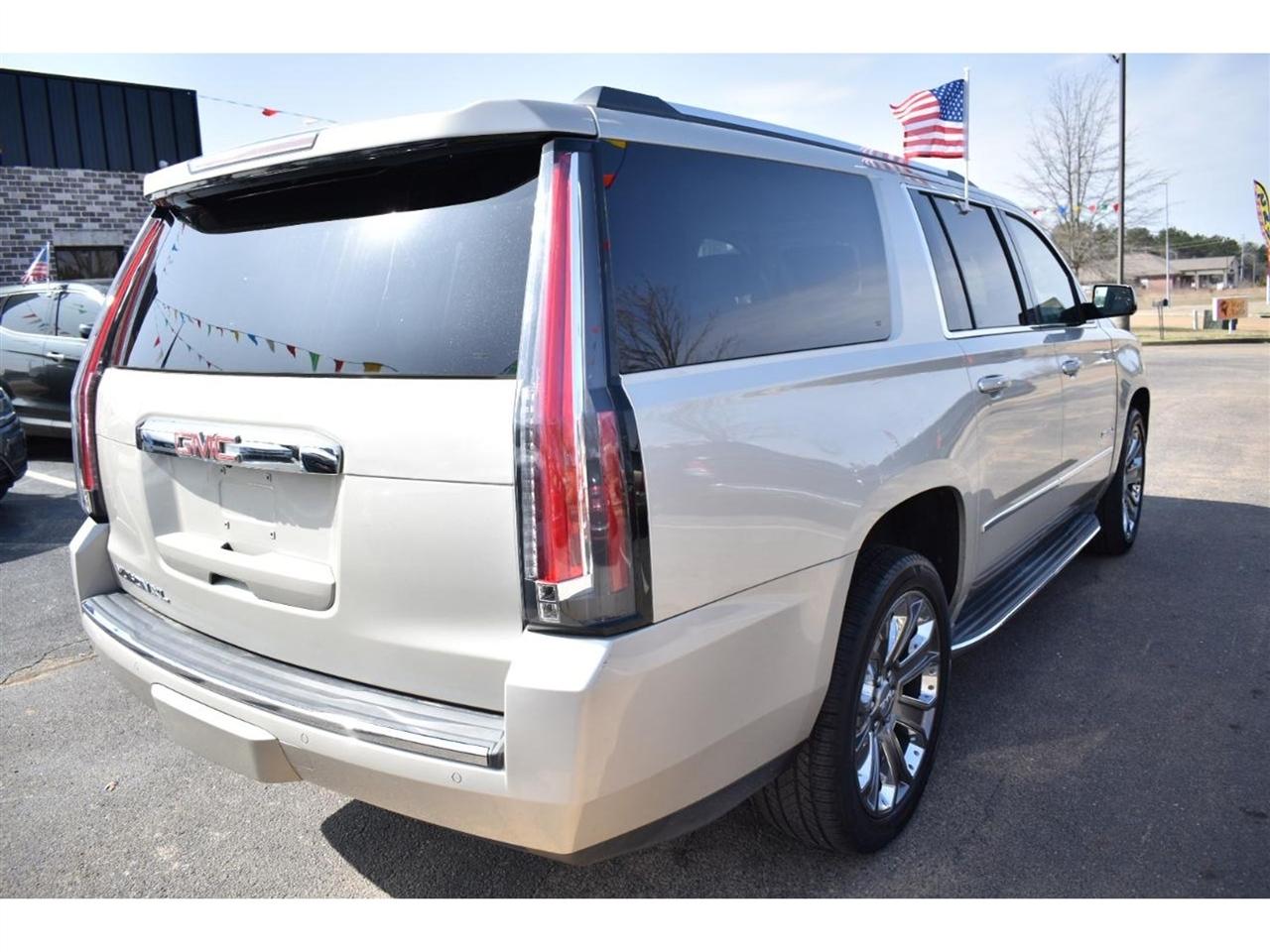 GMC Yukon XL 2WD 4dr Denali 2016