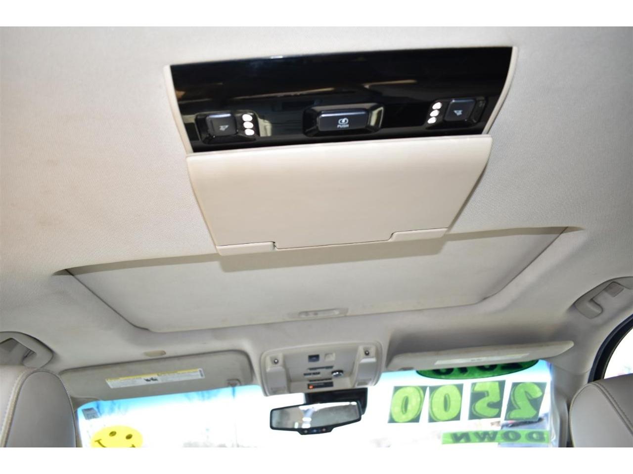 GMC Yukon XL 2WD 4dr Denali 2016