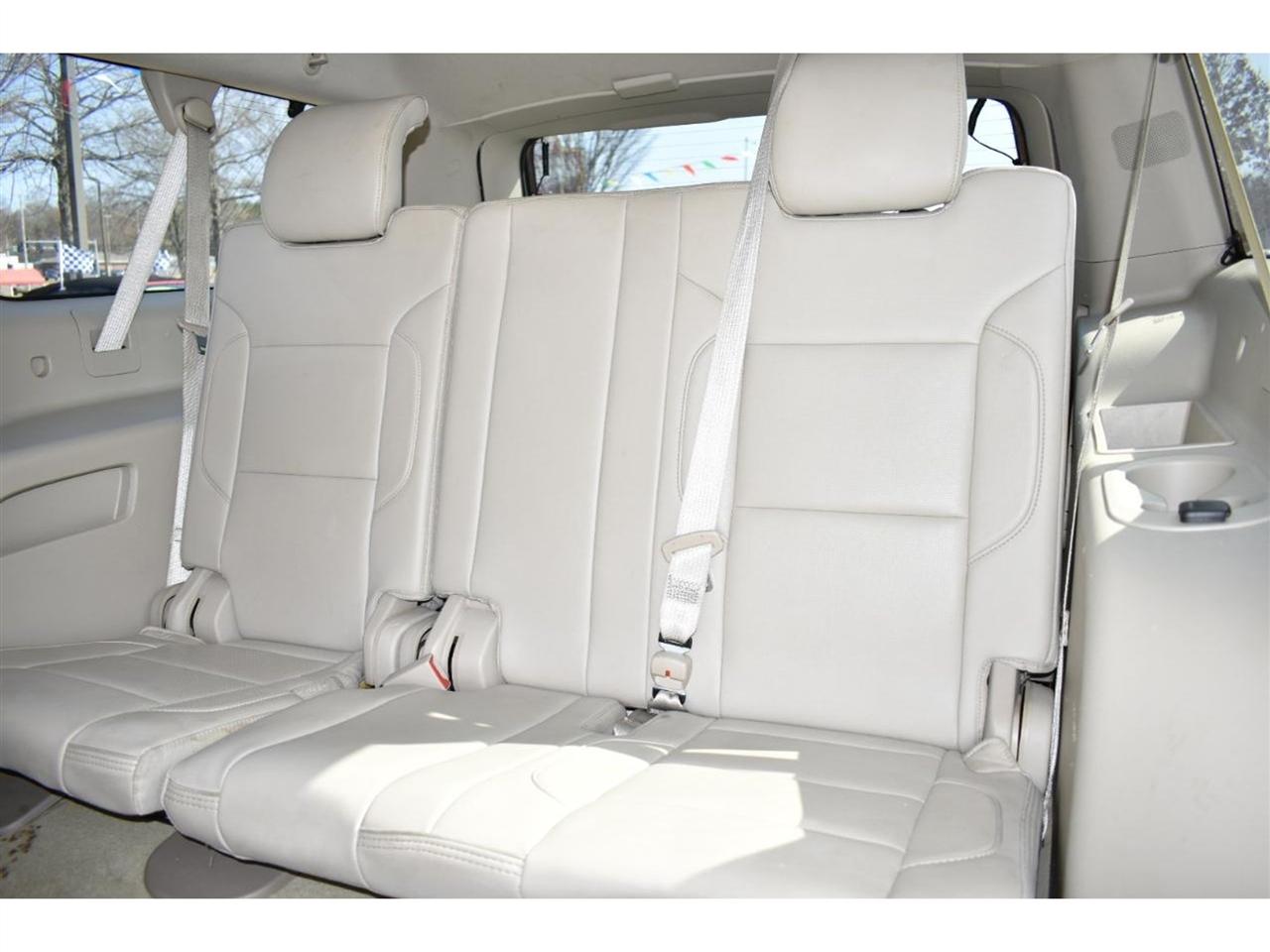 GMC Yukon XL 2WD 4dr Denali 2016