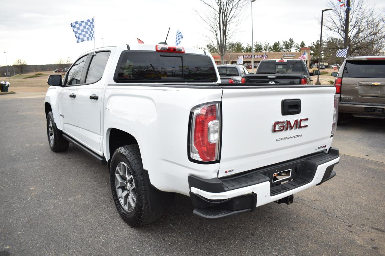 GMC Canyon 4WD Crew Cab 128" AT4 w/Leather 2021