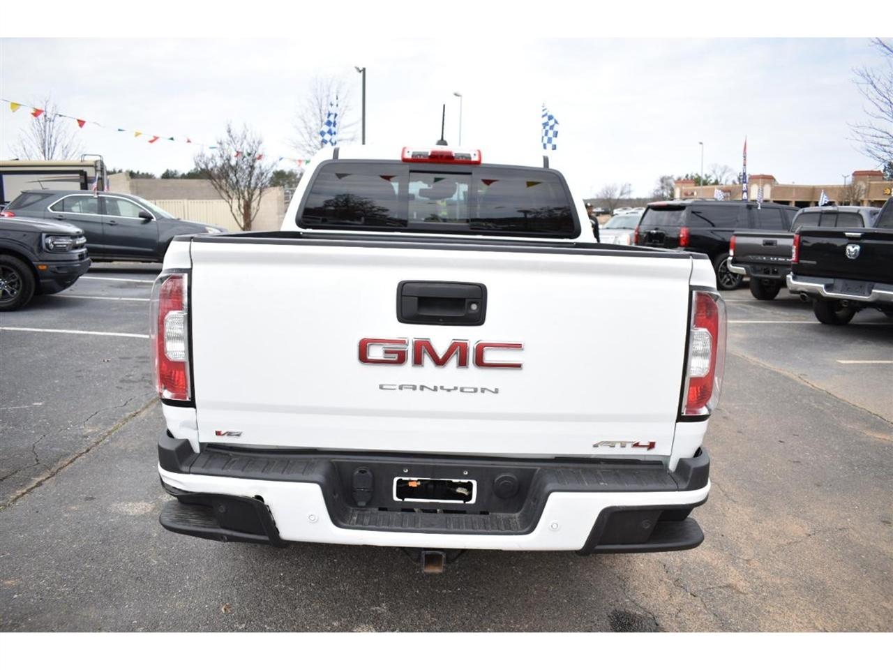 GMC Canyon 4WD Crew Cab 128" AT4 w/Leather 2021