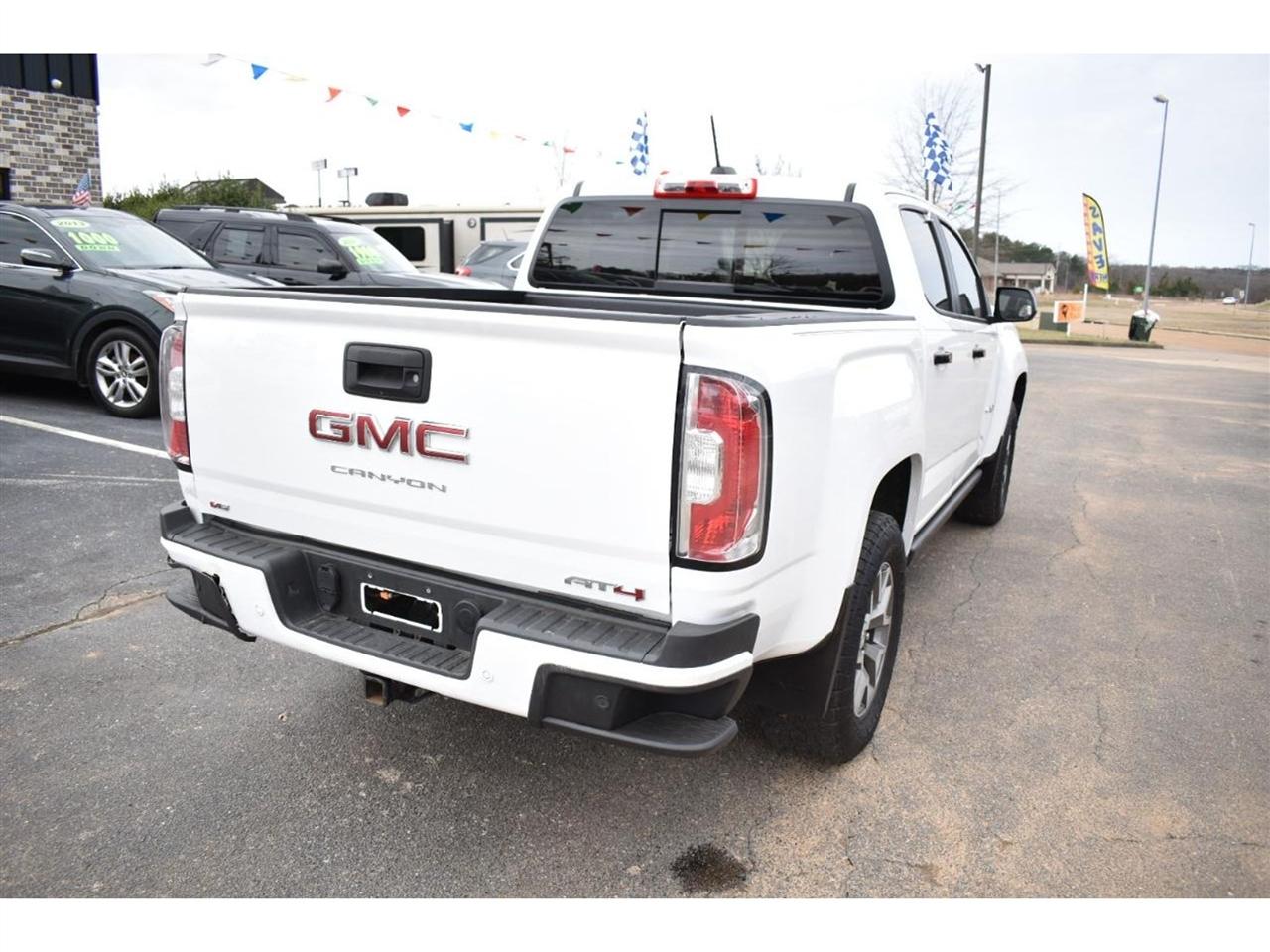 GMC Canyon 4WD Crew Cab 128" AT4 w/Leather 2021