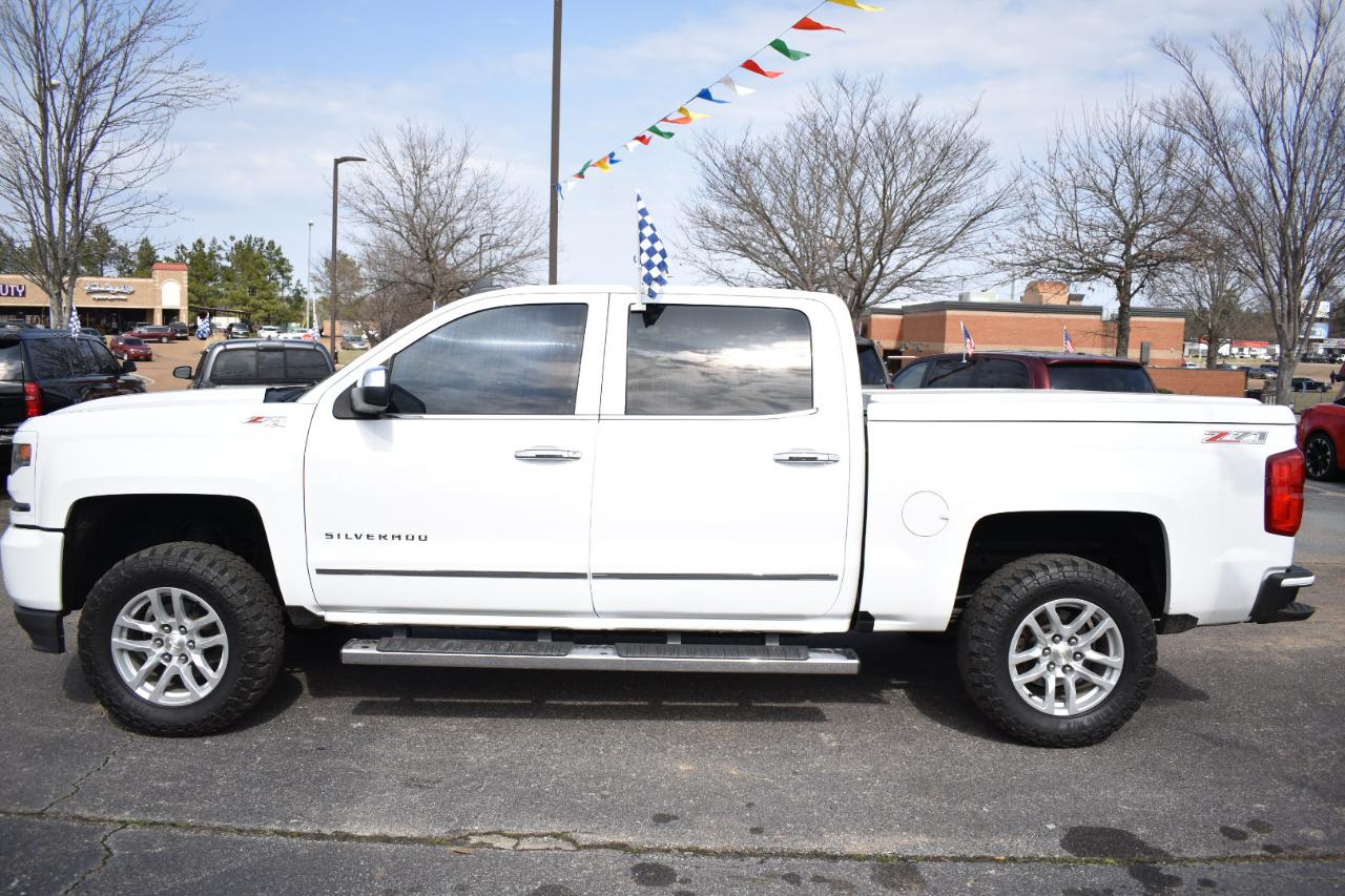 Chevrolet Silverado 1500 4WD Crew Cab 143.5" LTZ w/2LZ 2017