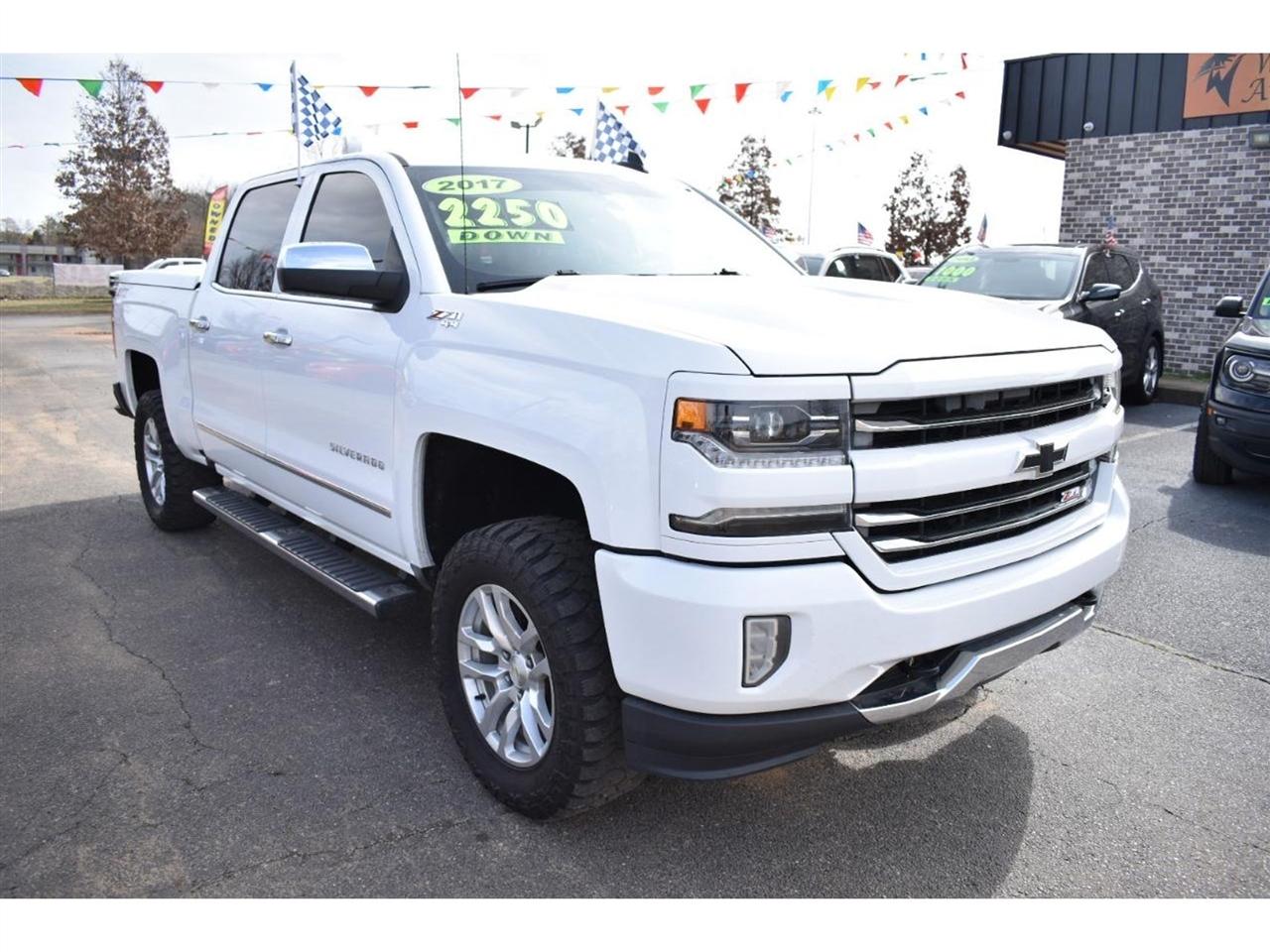 Chevrolet Silverado 1500 4WD Crew Cab 143.5" LTZ w/2LZ 2017