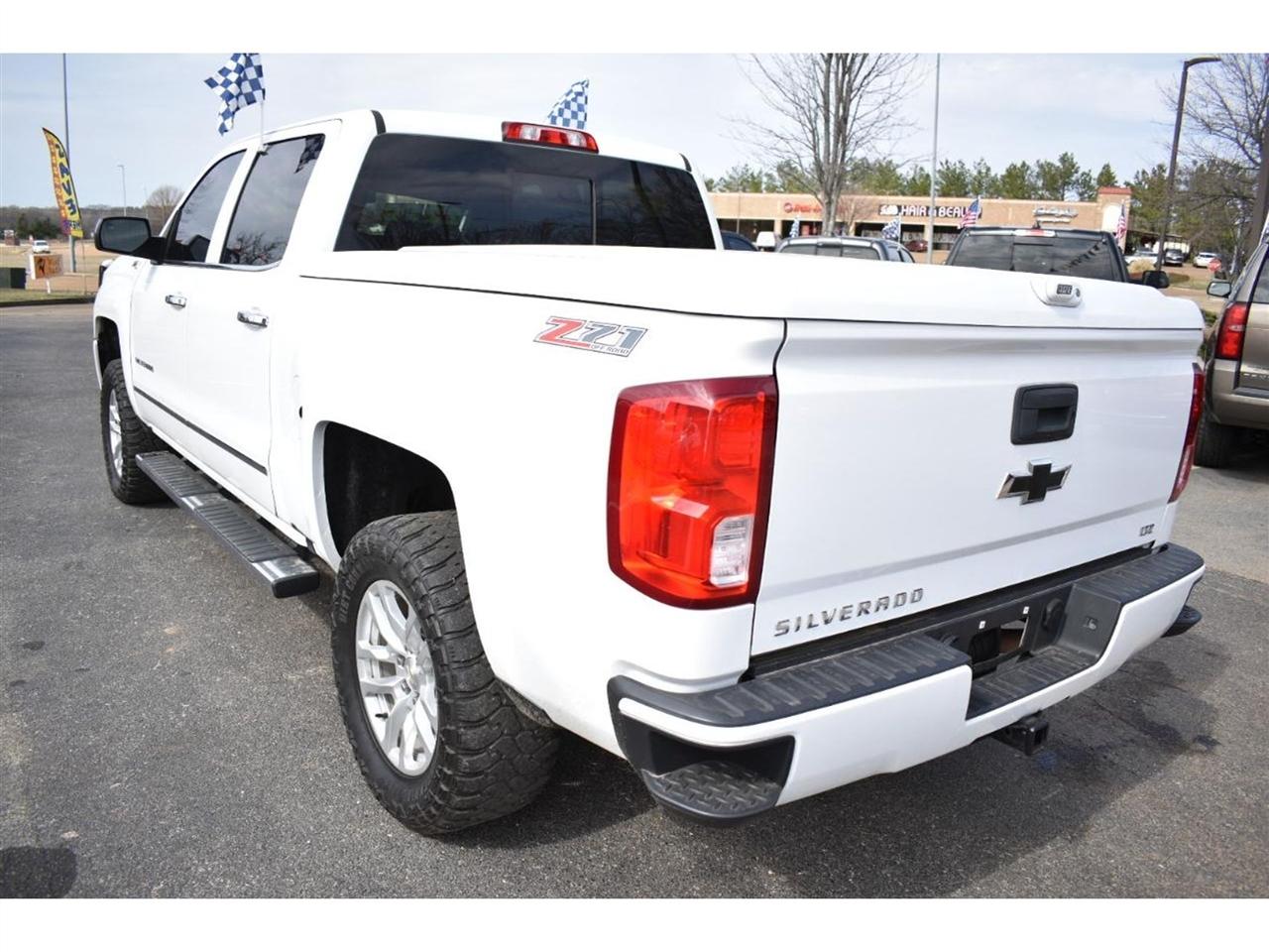 Chevrolet Silverado 1500 4WD Crew Cab 143.5" LTZ w/2LZ 2017