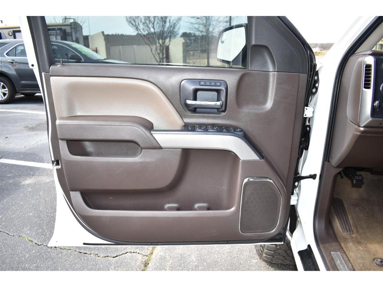 Chevrolet Silverado 1500 4WD Crew Cab 143.5" LTZ w/2LZ 2017