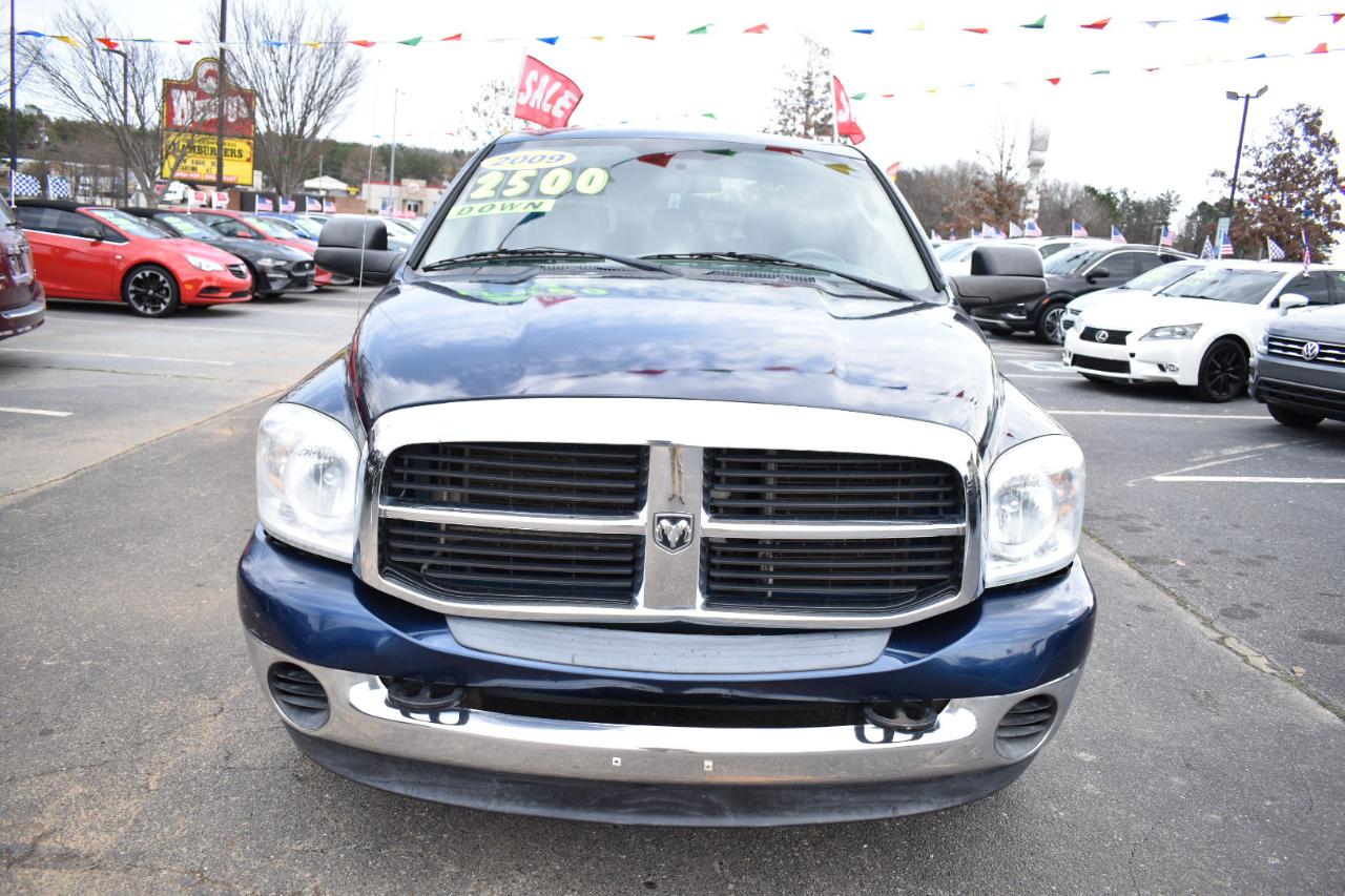 Dodge Ram 2500 2WD Mega Cab 160.5" SXT 2009