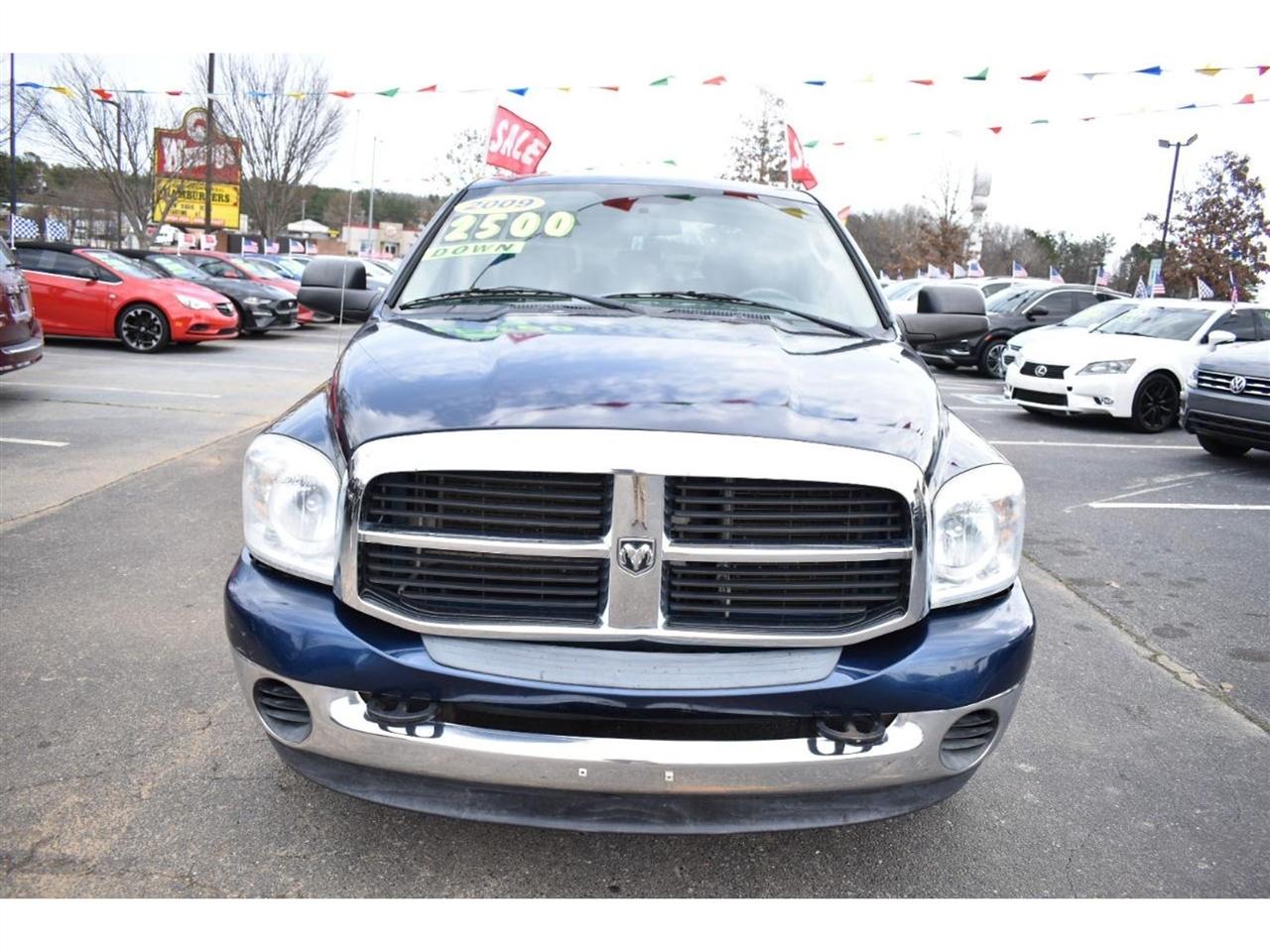 Dodge Ram 2500 2WD Mega Cab 160.5" SXT 2009