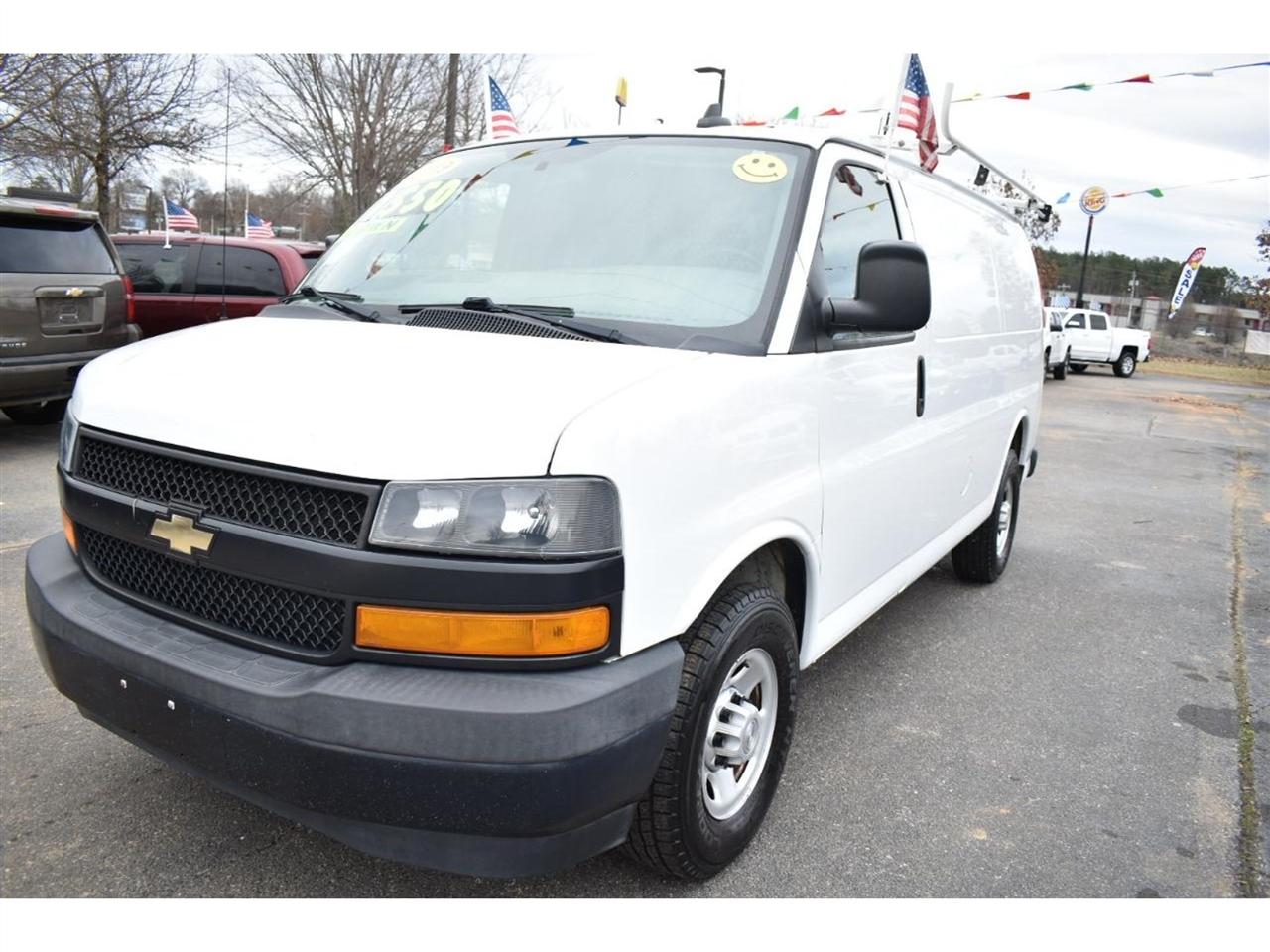 Chevrolet Express Cargo Van RWD 2500 135" 2019