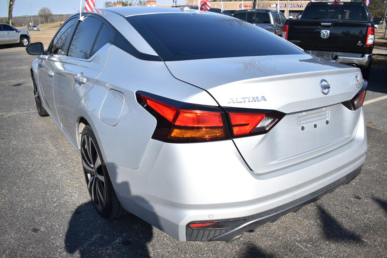 Nissan Altima 2.5 SR Sedan 2020