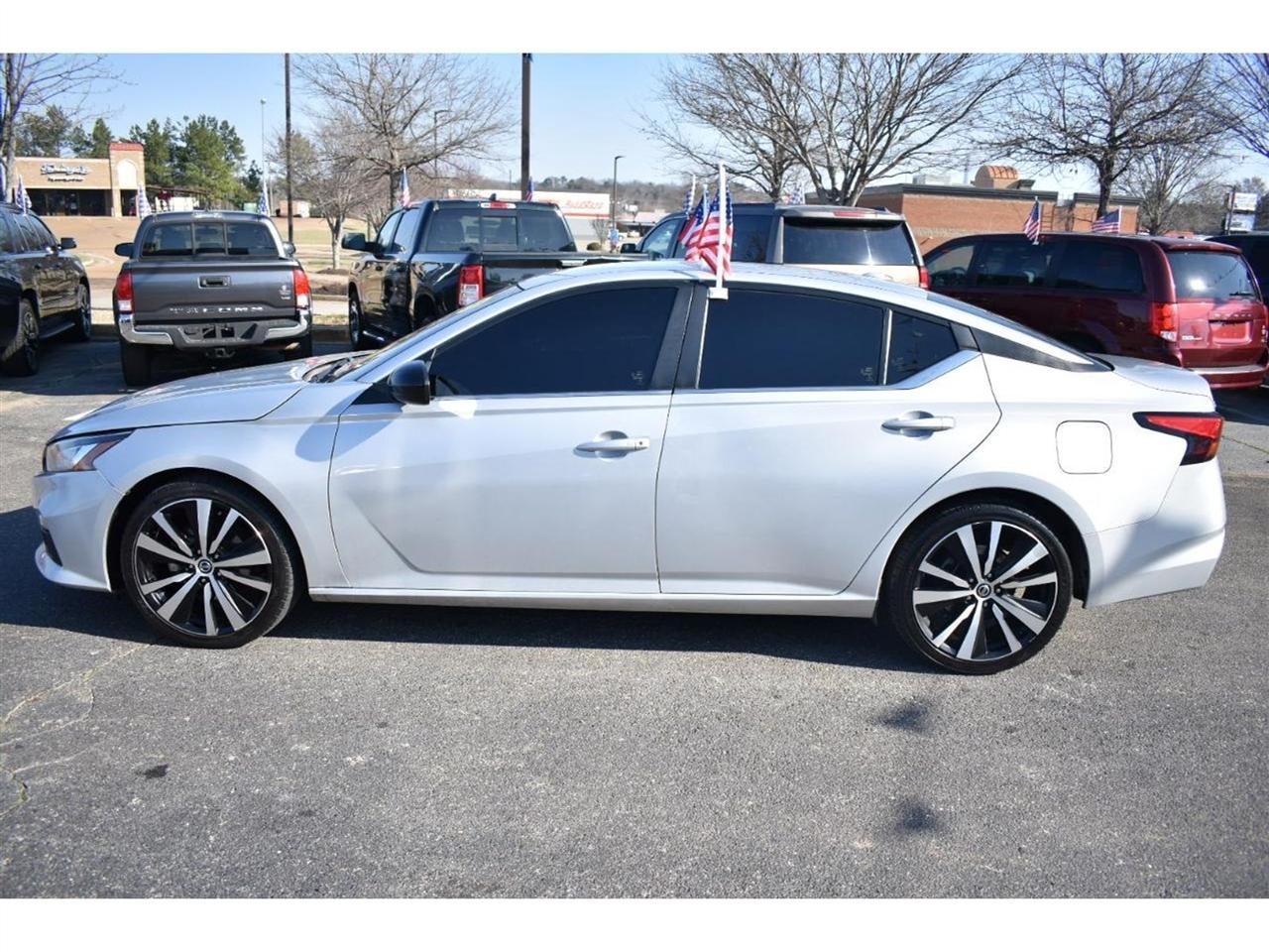 Nissan Altima 2.5 SR Sedan 2020