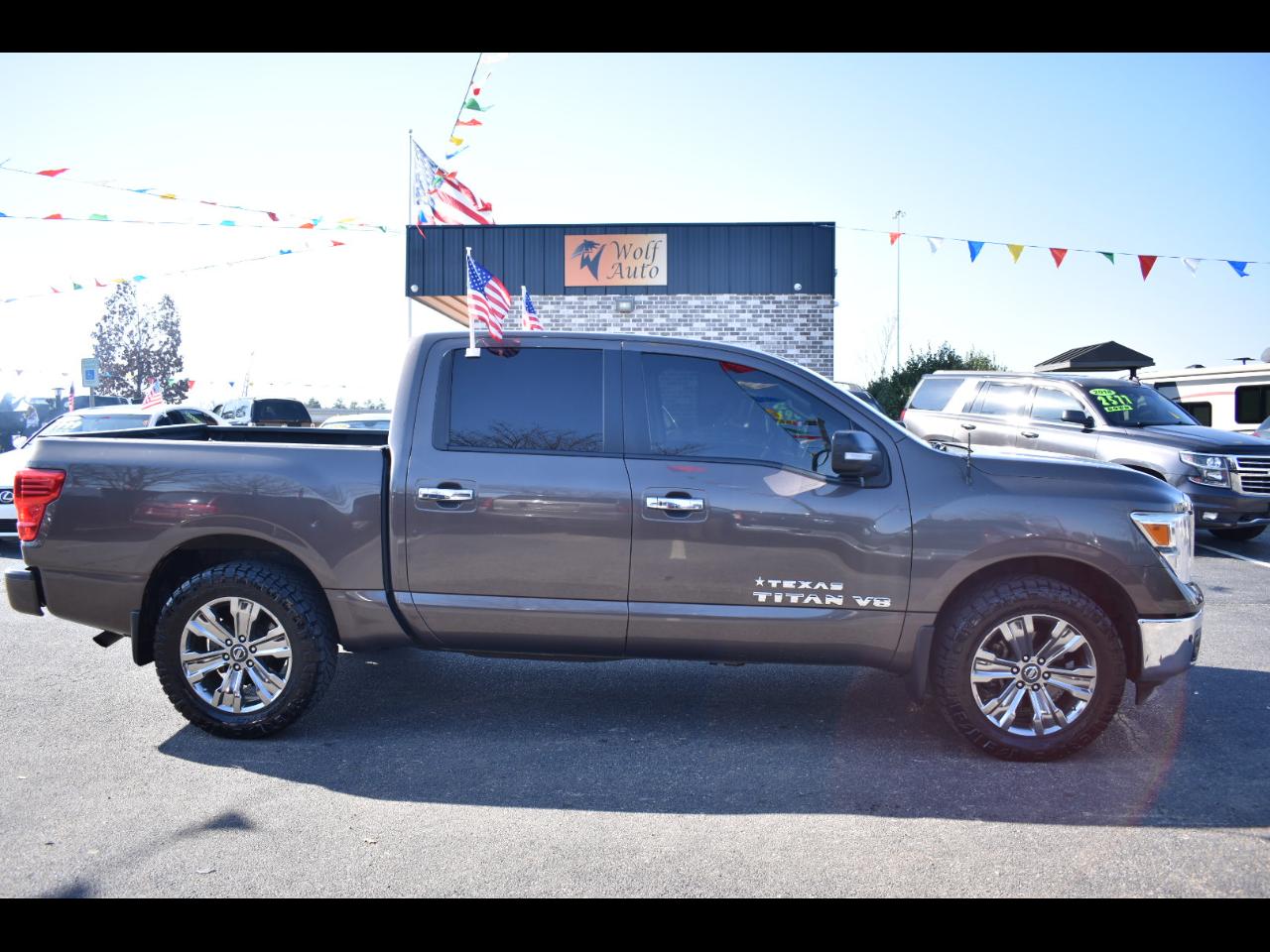 Nissan Titan 4x4 Crew Cab SV 2018