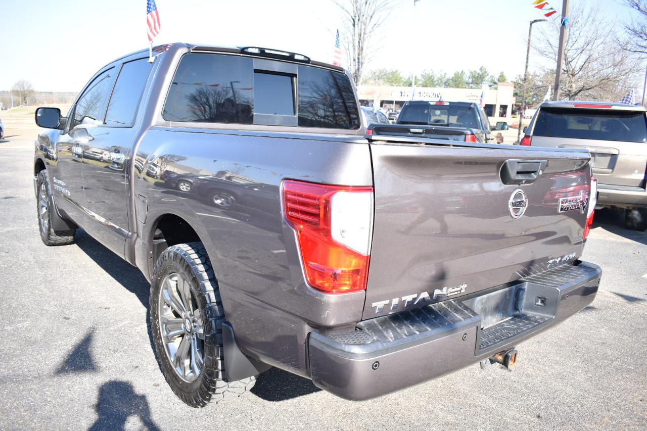 Nissan Titan 4x4 Crew Cab SV 2018