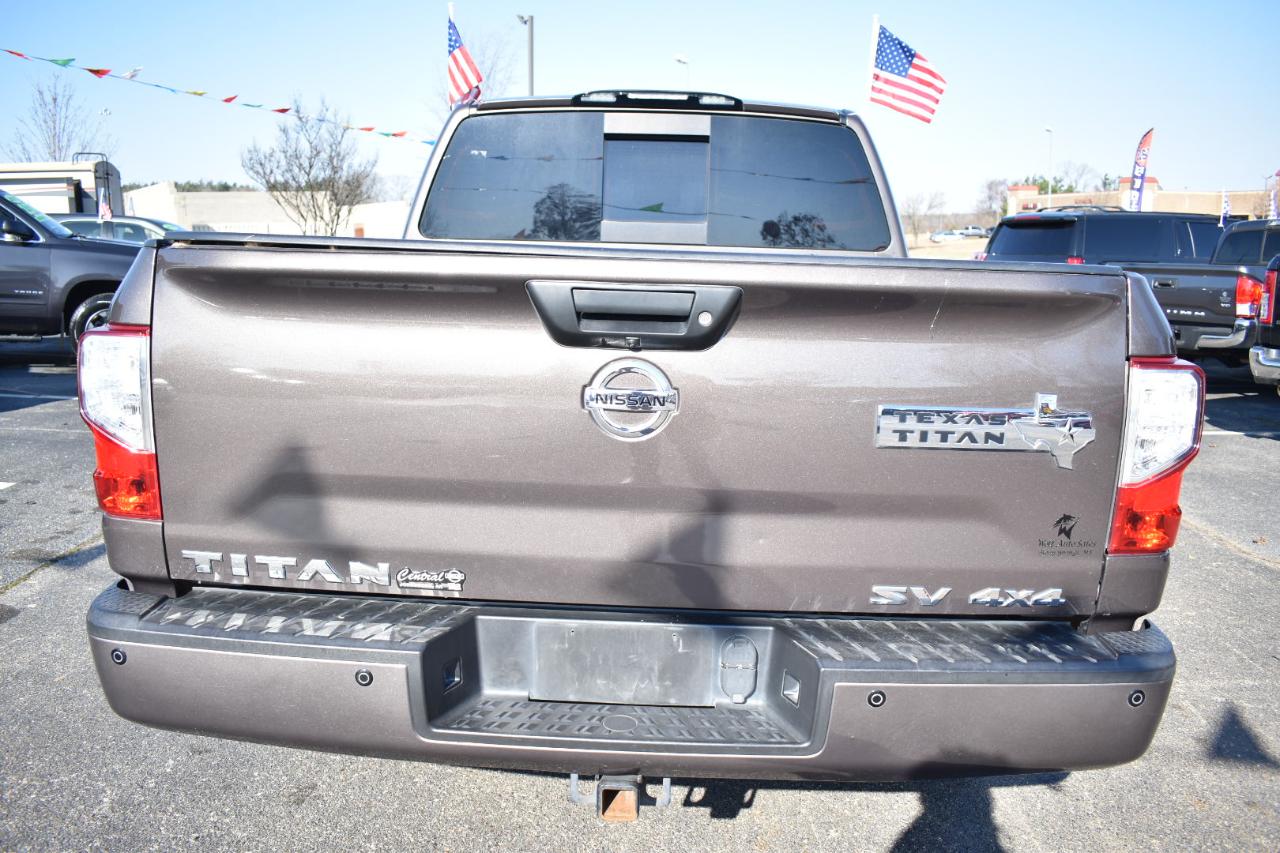 Nissan Titan 4x4 Crew Cab SV 2018