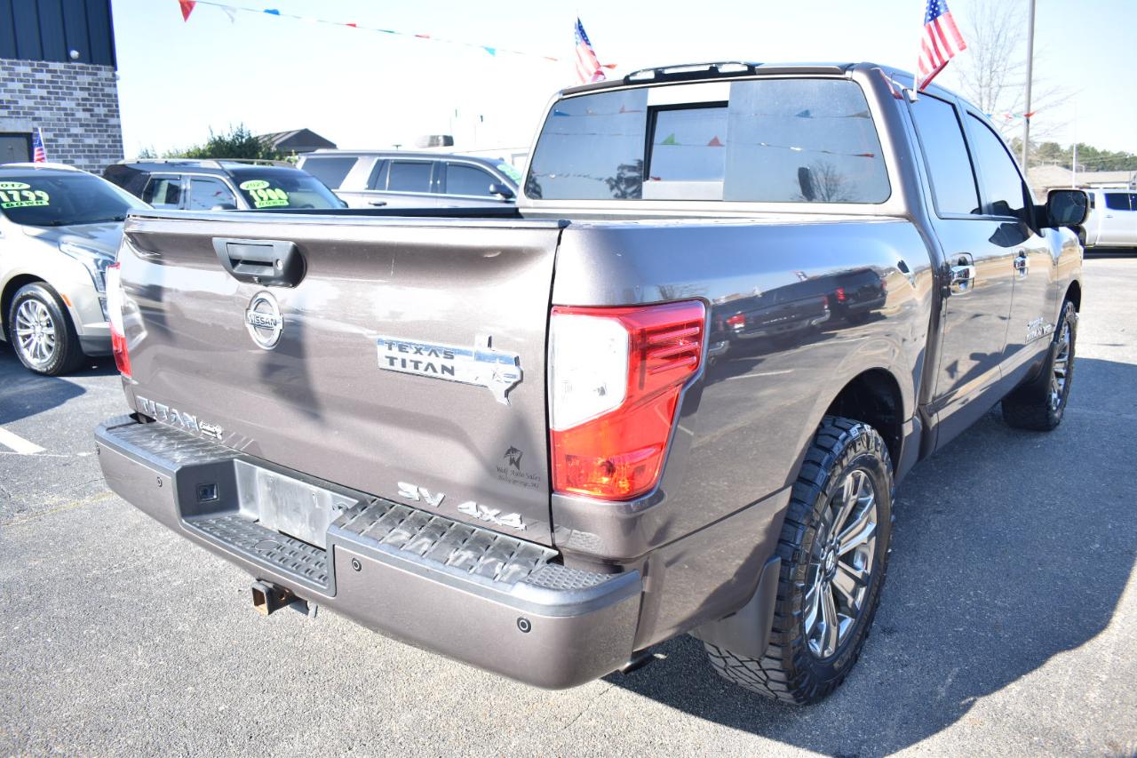Nissan Titan 4x4 Crew Cab SV 2018
