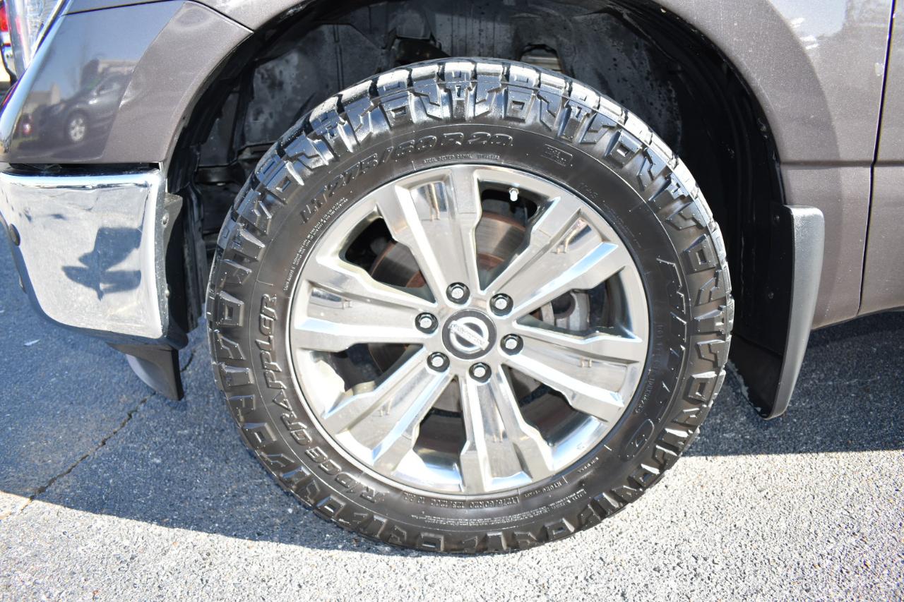 Nissan Titan 4x4 Crew Cab SV 2018