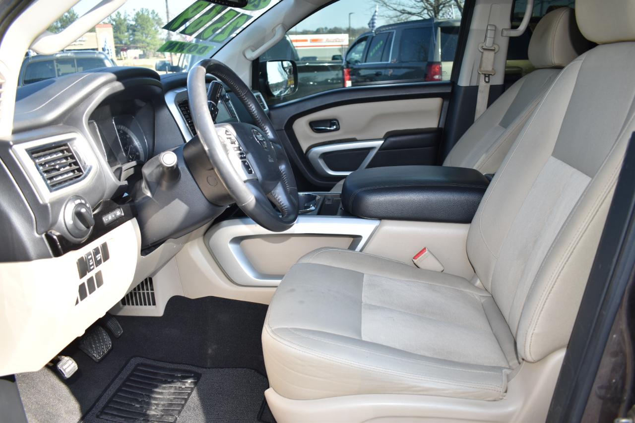 Nissan Titan 4x4 Crew Cab SV 2018