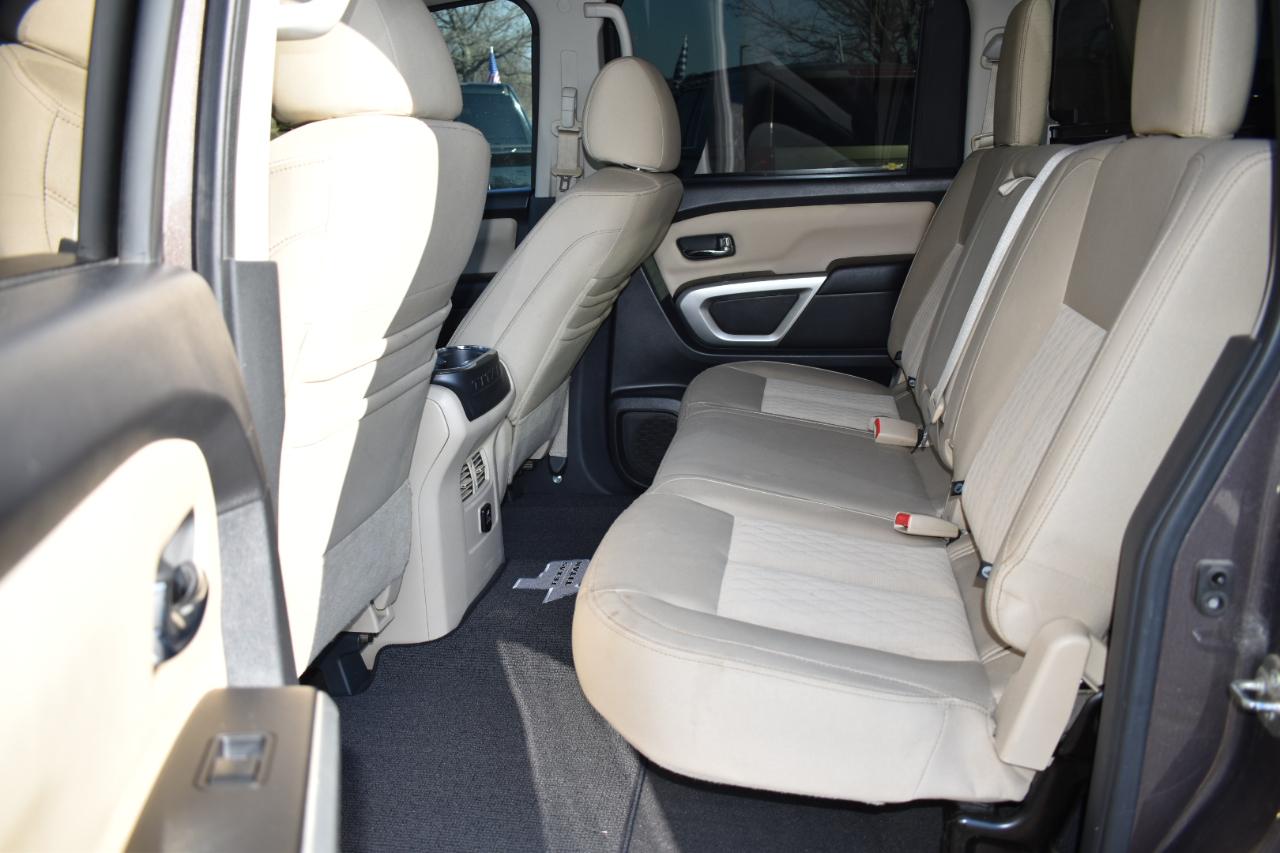 Nissan Titan 4x4 Crew Cab SV 2018