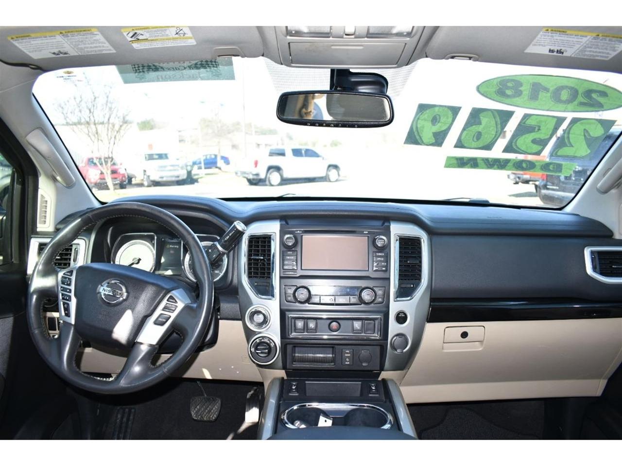 Nissan Titan 4x4 Crew Cab SV 2018