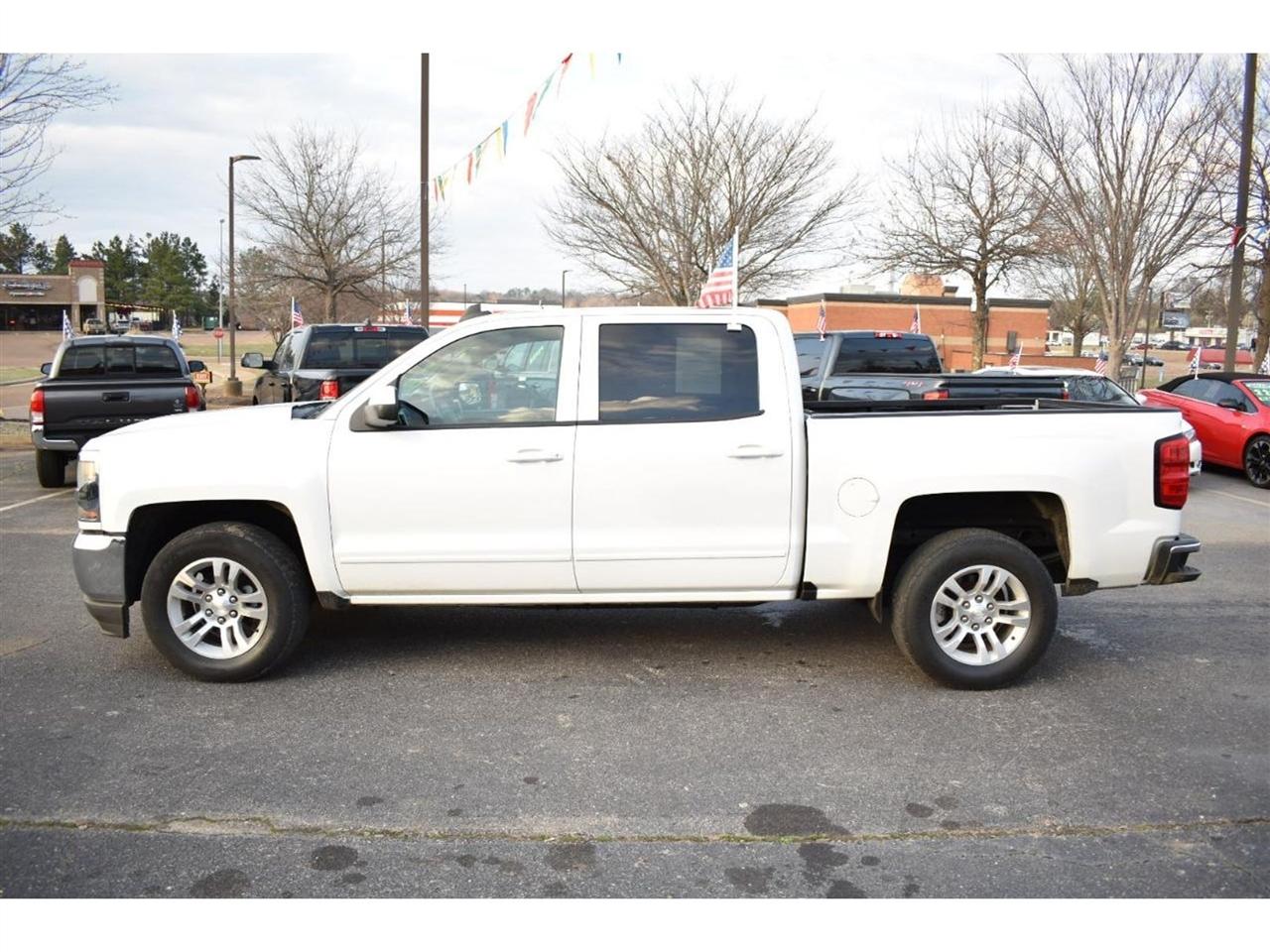 Chevrolet Silverado 1500 2WD Crew Cab 143.5" LT w/1LT 2016