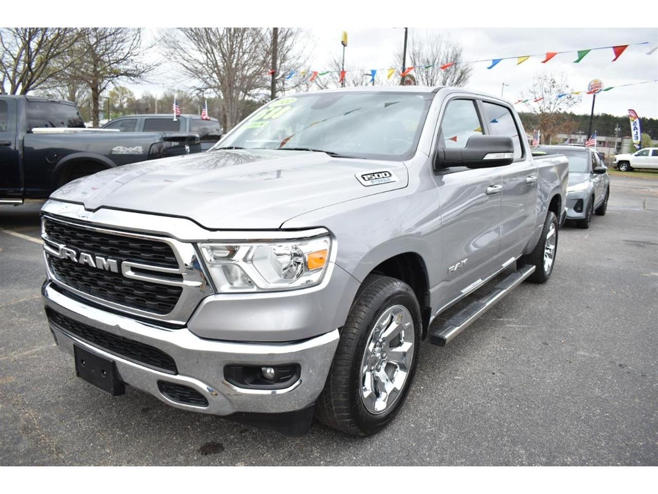 RAM 1500 Lone Star 4x2 Crew Cab 5'7" Box 2022