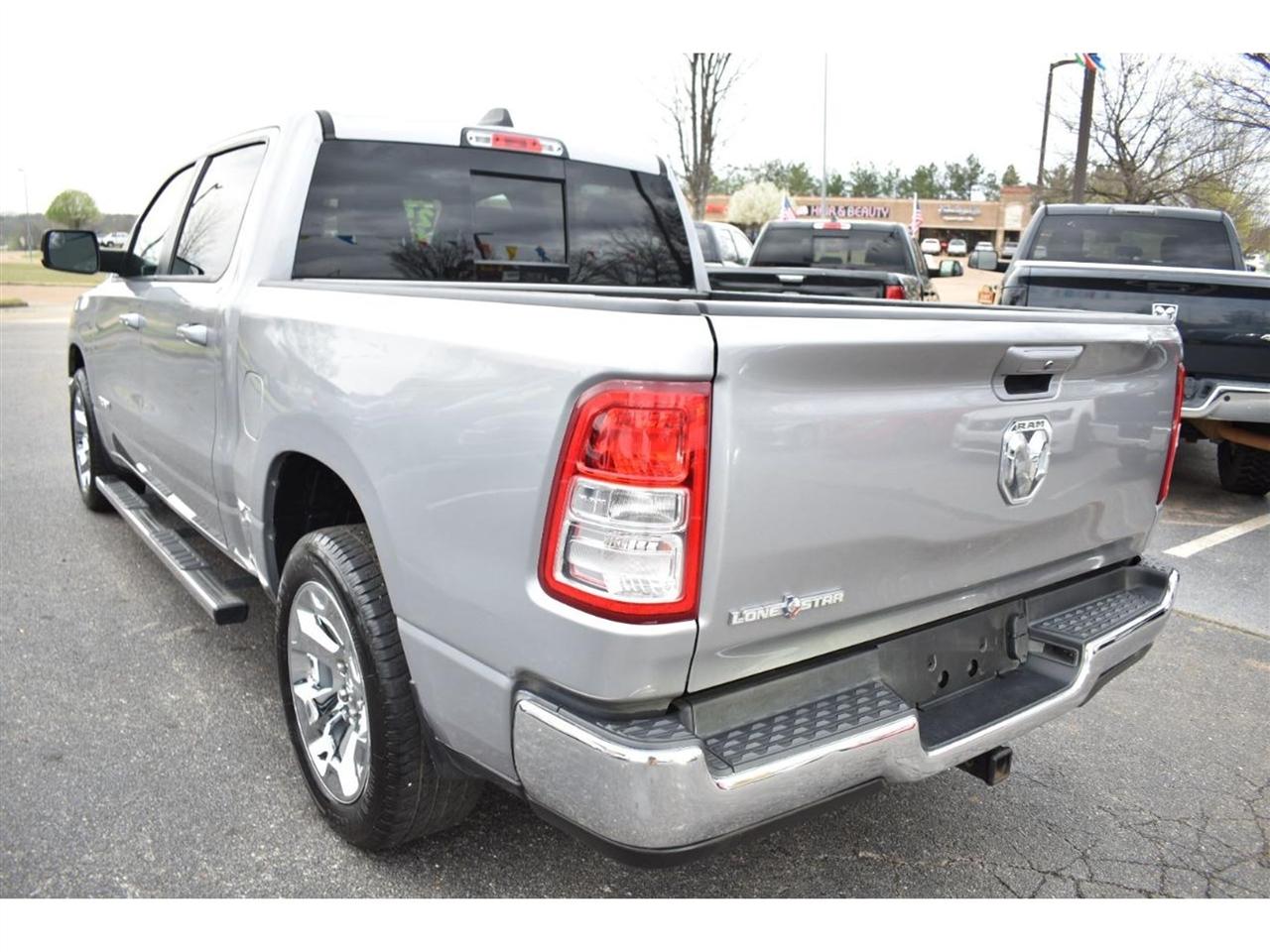 RAM 1500 Lone Star 4x2 Crew Cab 5'7" Box 2022