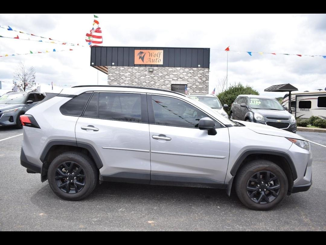 2021 Toyota RAV4 LE FWD (Natl)