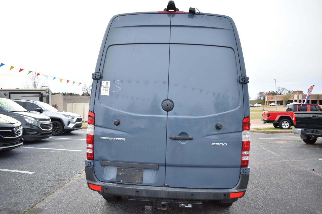 Mercedes-Benz Sprinter Cargo Van 2500 Standard Roof V6 144" Worker RWD 2018