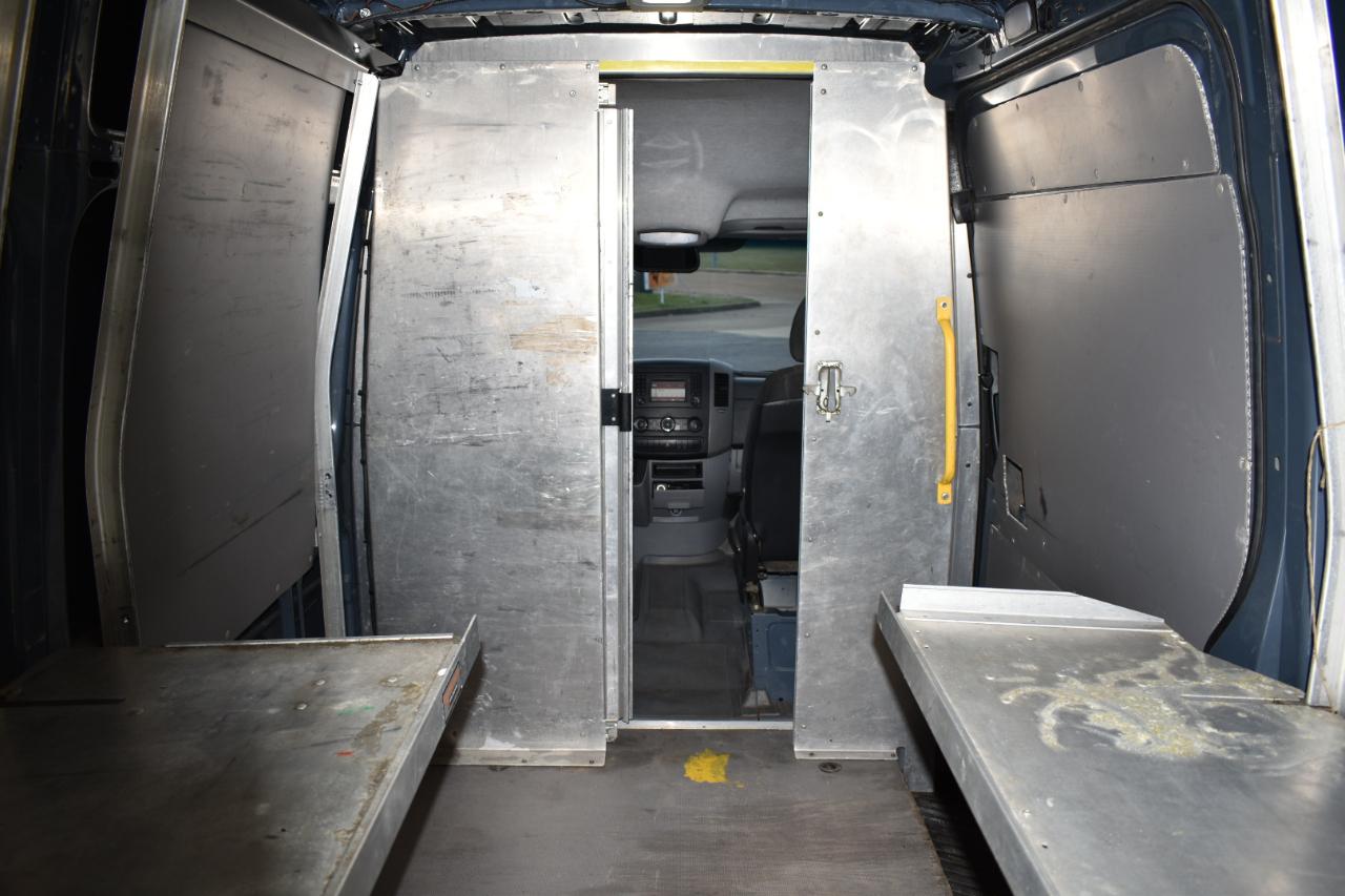 Mercedes-Benz Sprinter Cargo Van 2500 Standard Roof V6 144" Worker RWD 2018