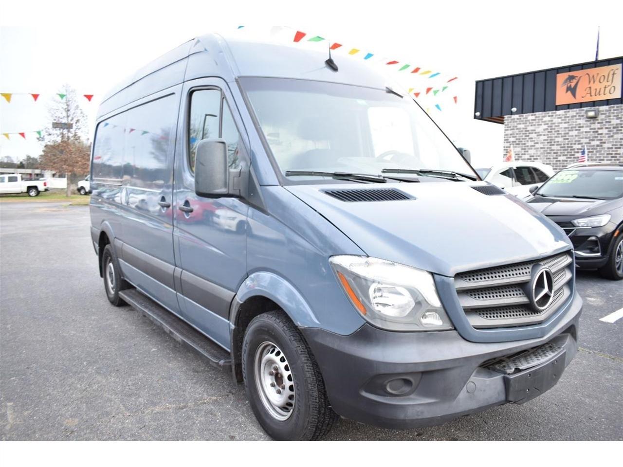 Mercedes-Benz Sprinter Cargo Van 2500 Standard Roof V6 144" Worker RWD 2018