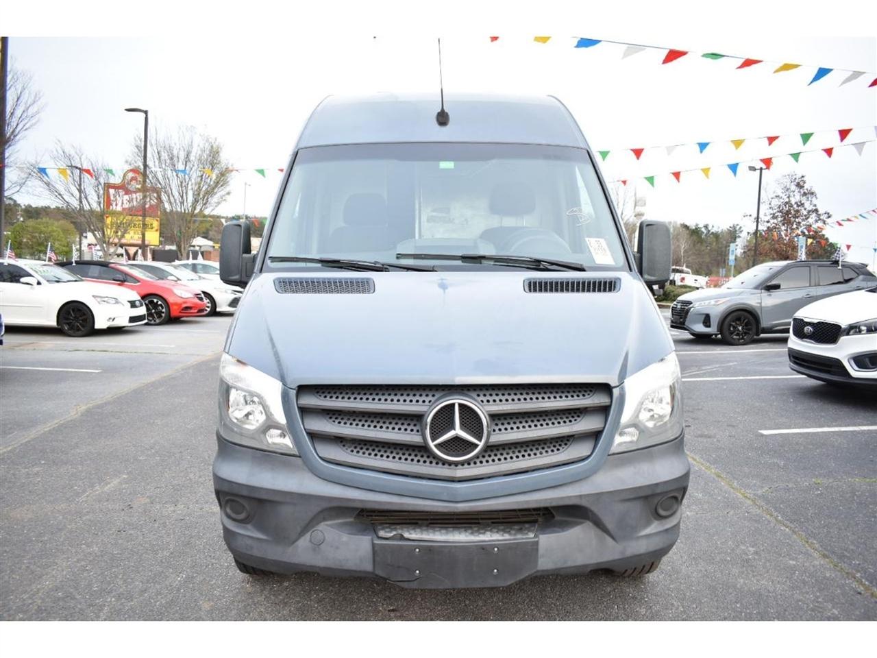 Mercedes-Benz Sprinter Cargo Van 2500 Standard Roof V6 144" Worker RWD 2018