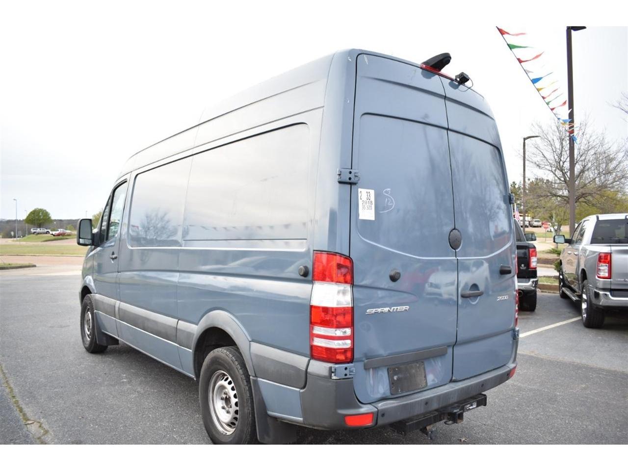 Mercedes-Benz Sprinter Cargo Van 2500 Standard Roof V6 144" Worker RWD 2018