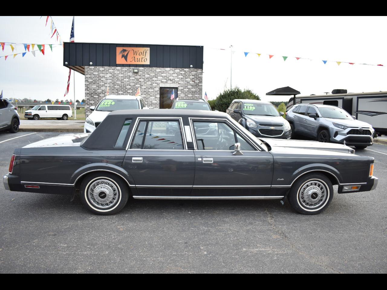 Lincoln Town Car 4dr Sedan 1986