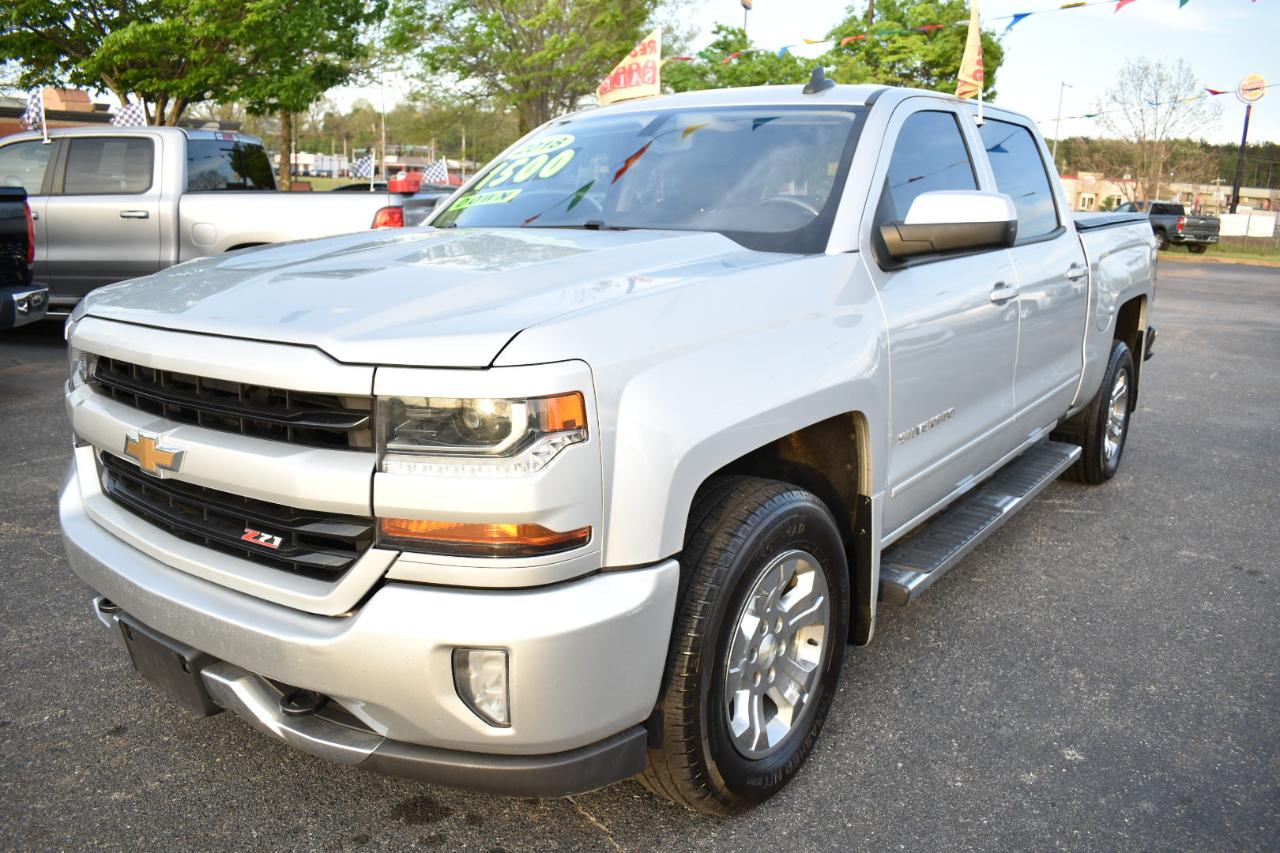 Chevrolet Silverado 1500 4WD Crew Cab 143.5" LT w/2LT 2018