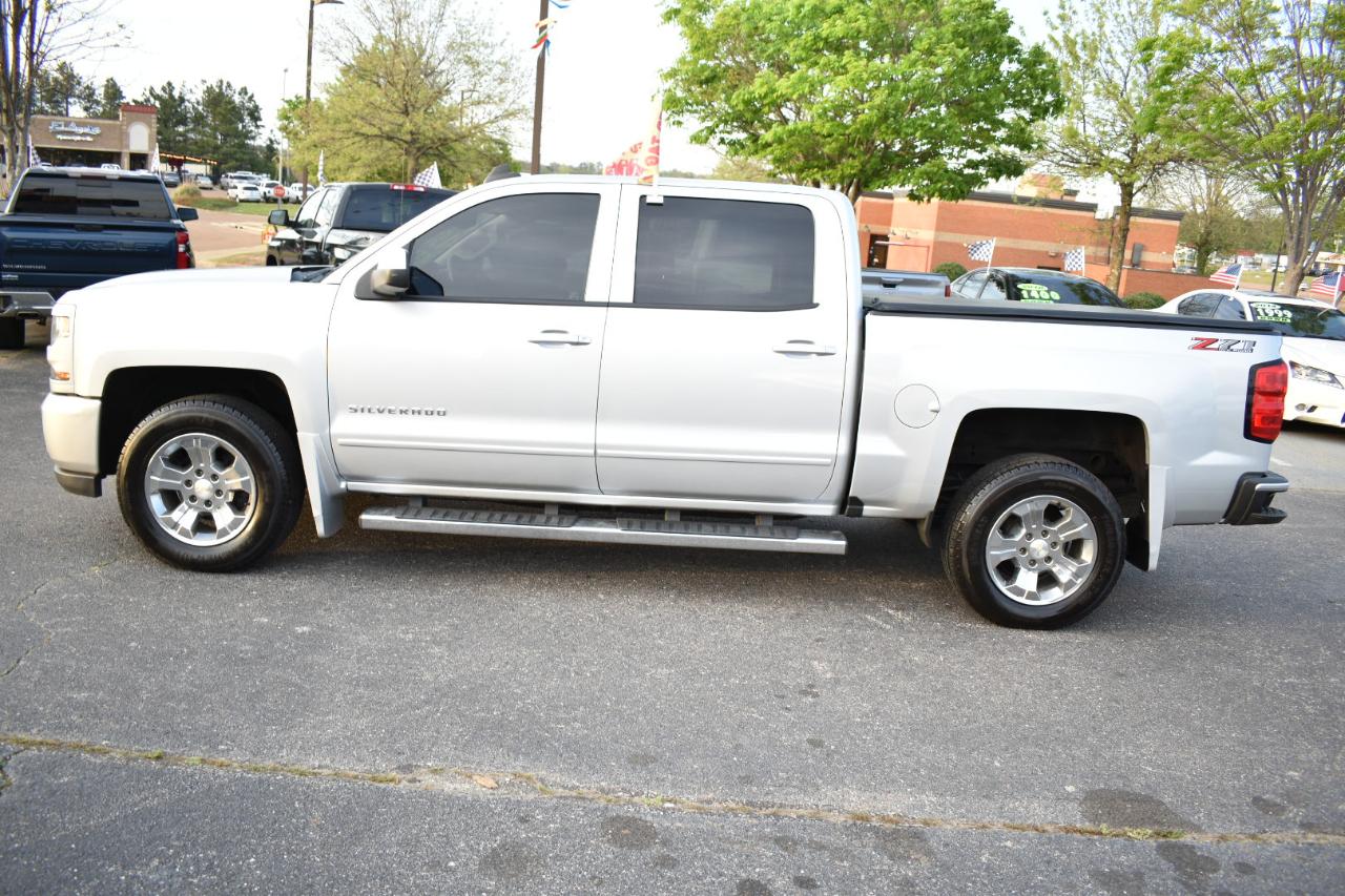 Chevrolet Silverado 1500 4WD Crew Cab 143.5" LT w/2LT 2018