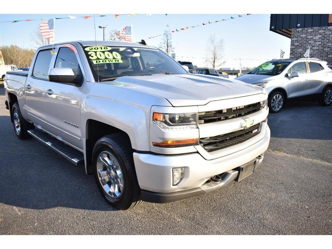 Chevrolet Silverado 1500 4WD Crew Cab 143.5" LT w/2LT 2018