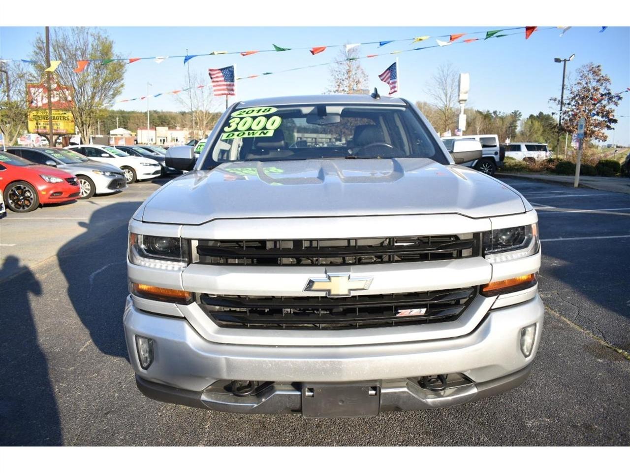 Chevrolet Silverado 1500 4WD Crew Cab 143.5" LT w/2LT 2018