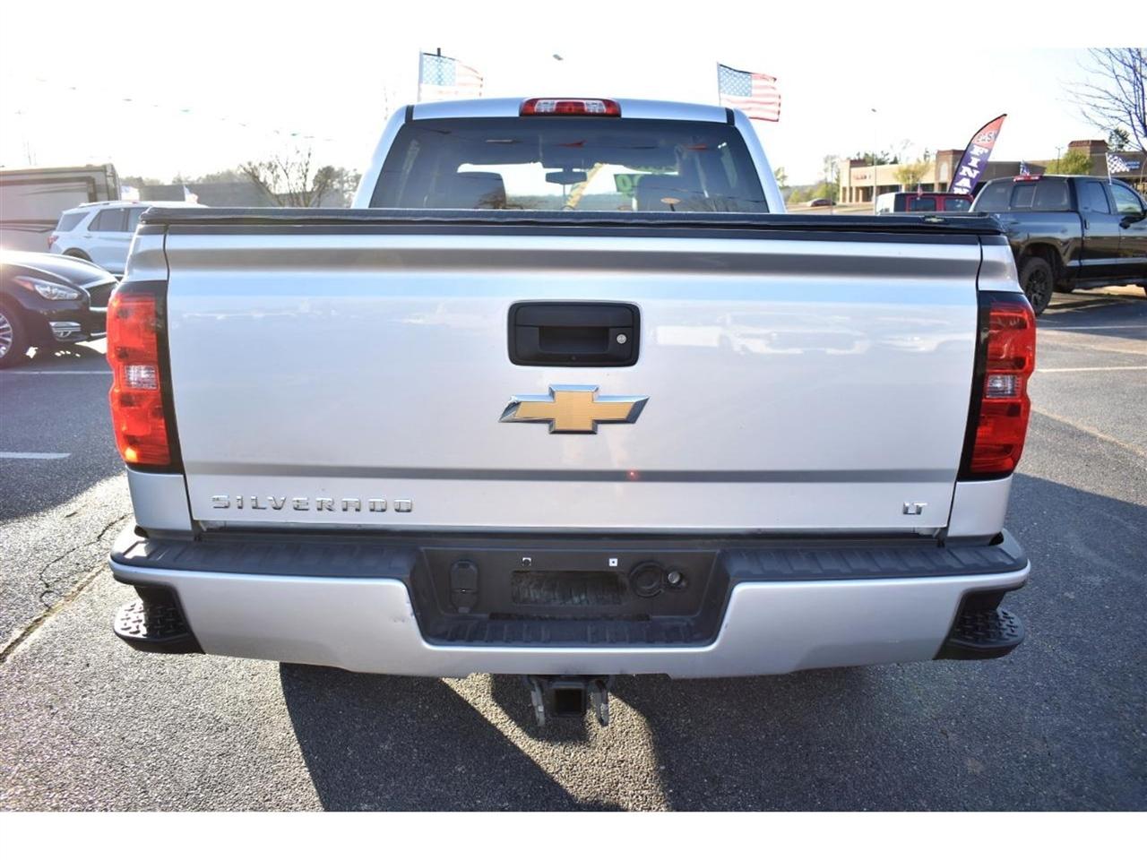 Chevrolet Silverado 1500 4WD Crew Cab 143.5" LT w/2LT 2018